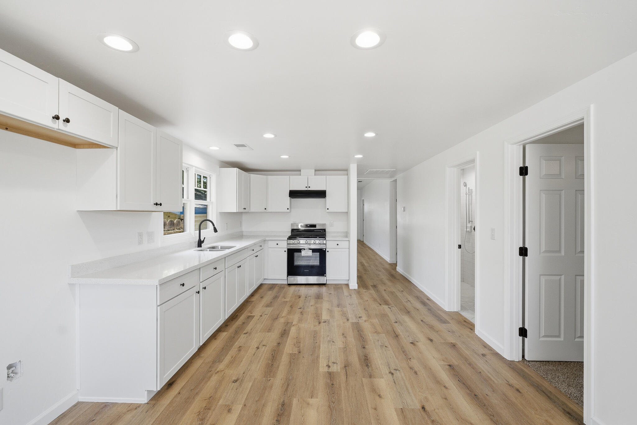 313 S C St, Exeter, CA 93221