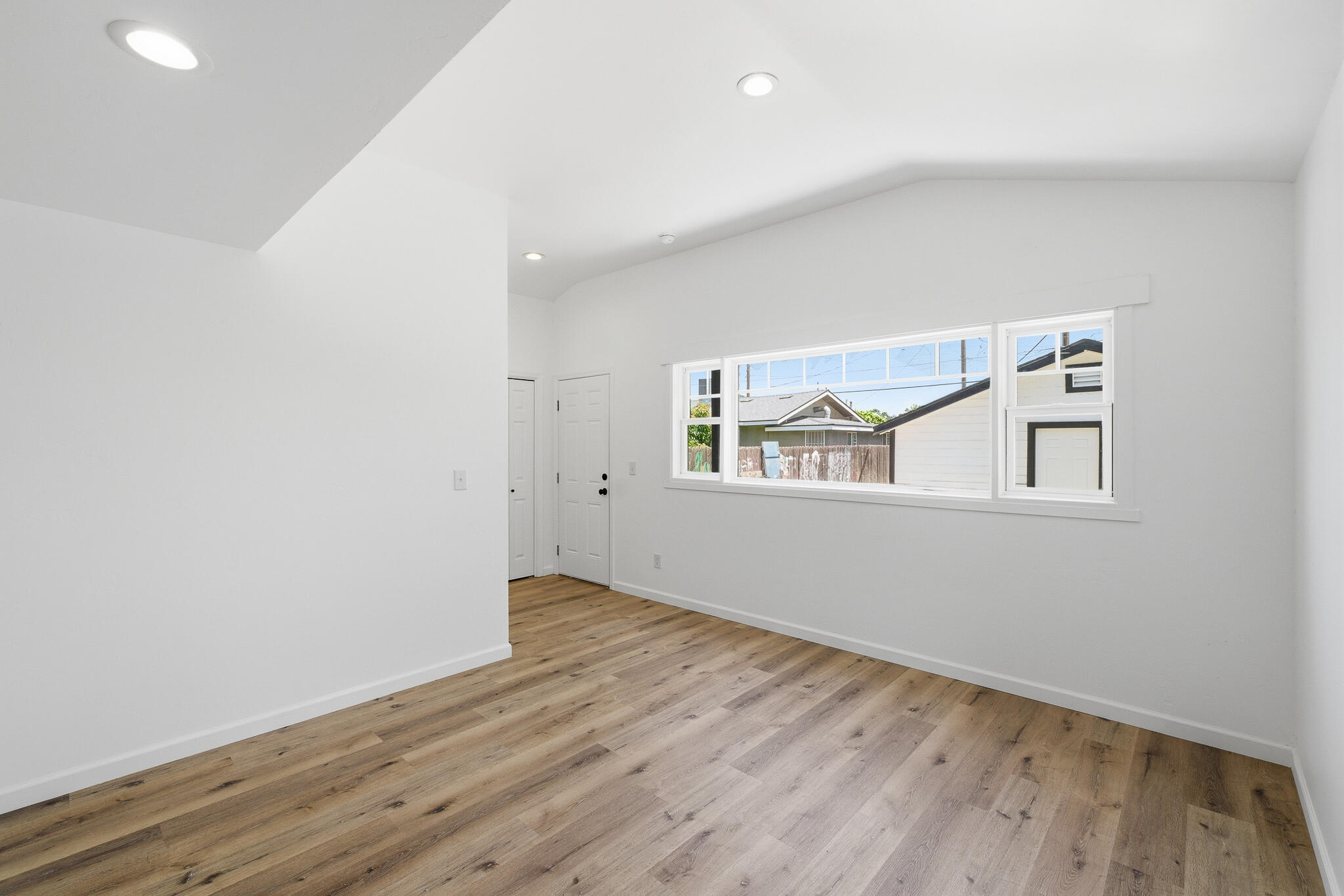 313 S C St, Exeter, CA 93221