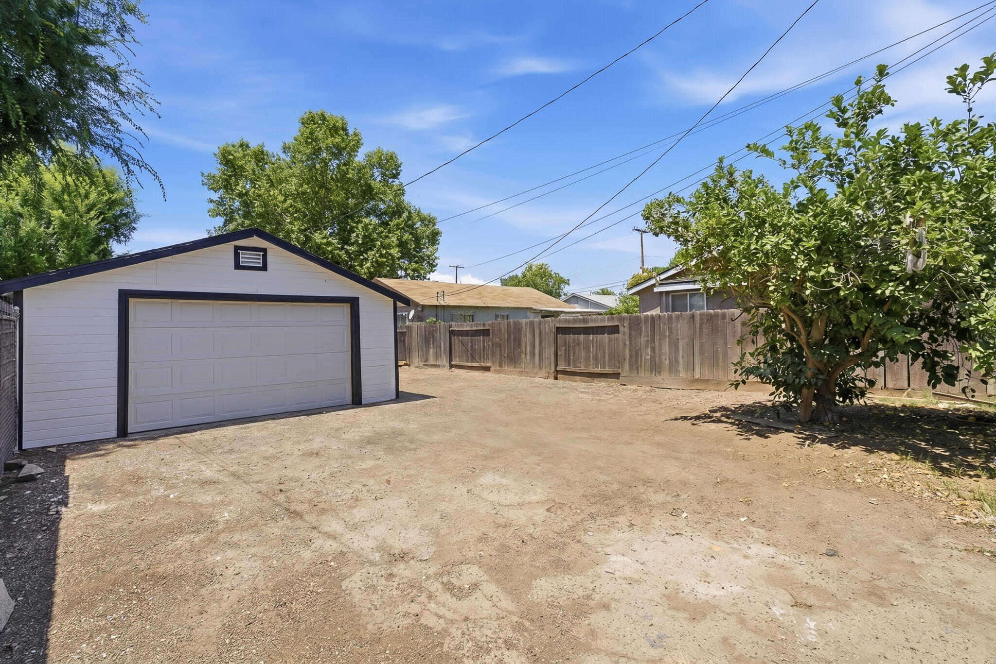 313 S C St, Exeter, CA 93221