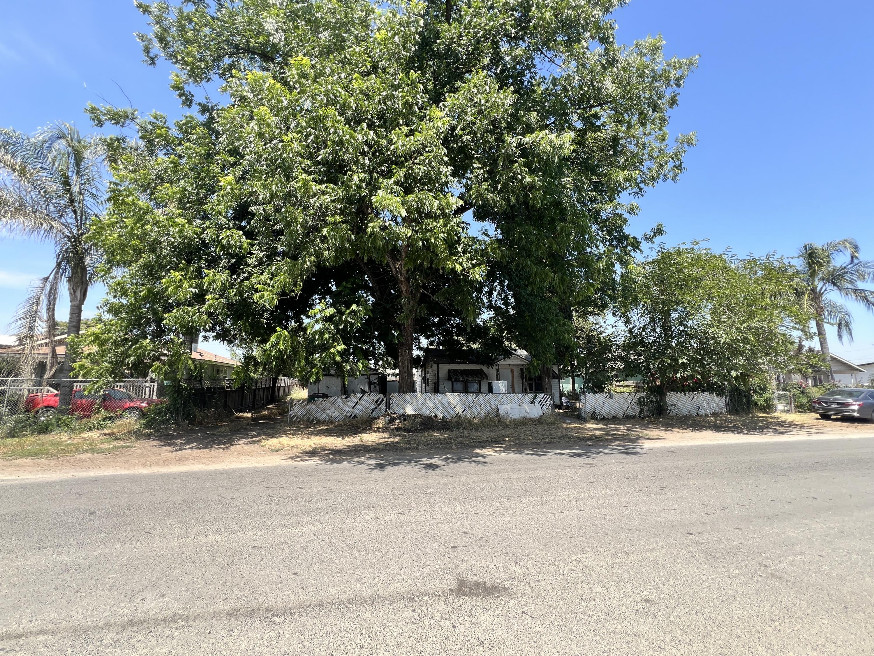 14733 Imperial Rd, Porterville, CA 93257