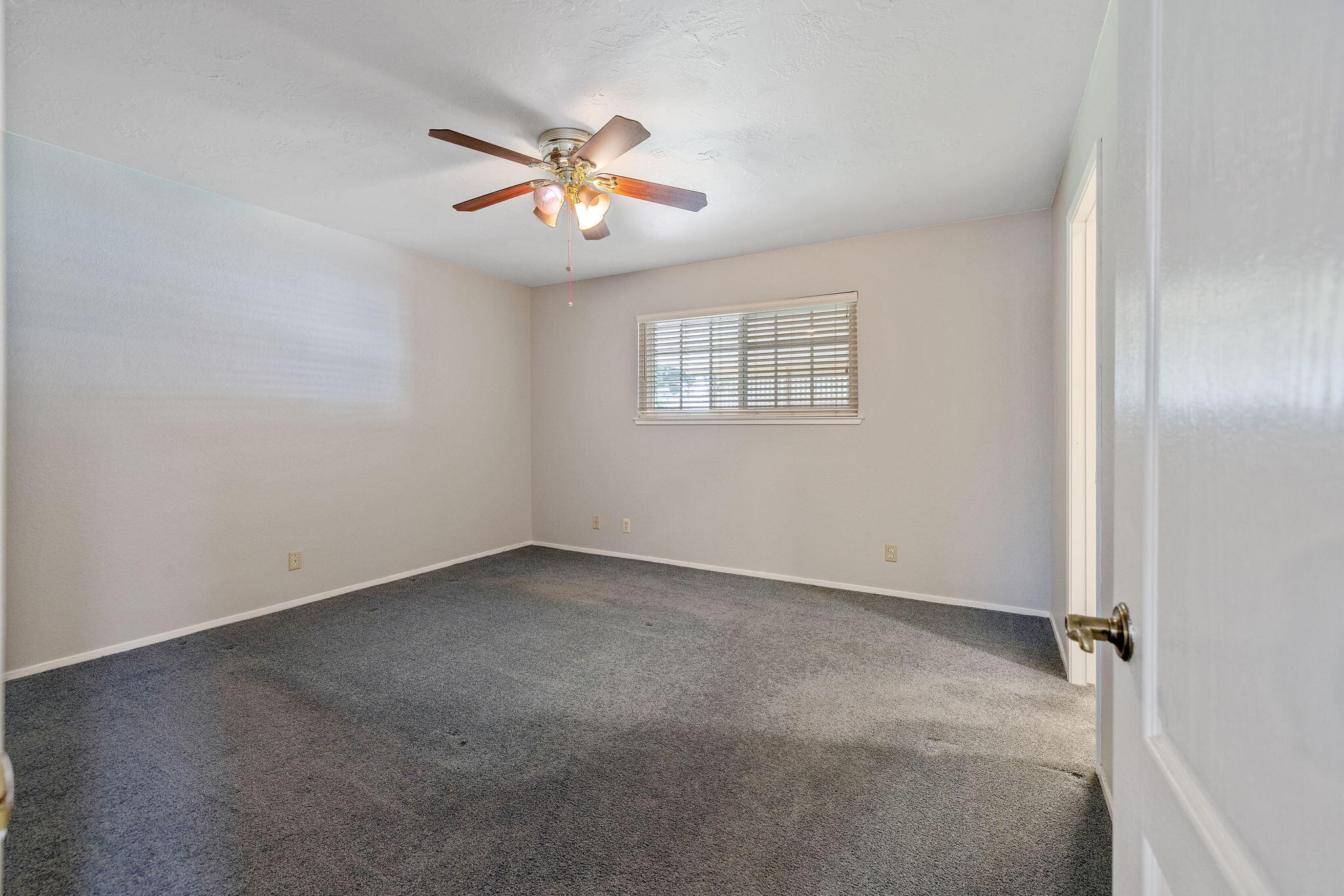 508 S Francis Ave, Exeter, CA 93221