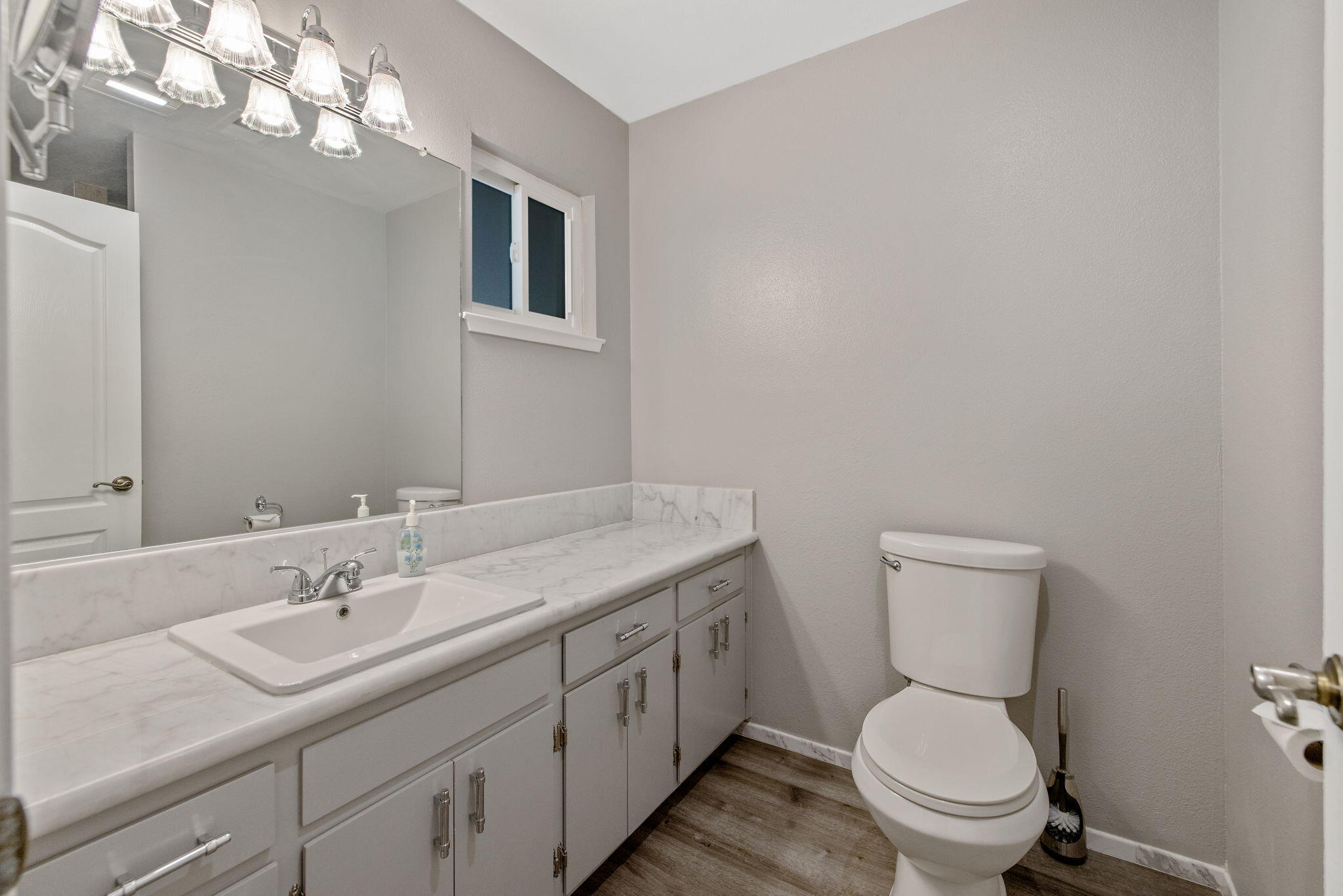508 S Francis Ave, Exeter, CA 93221