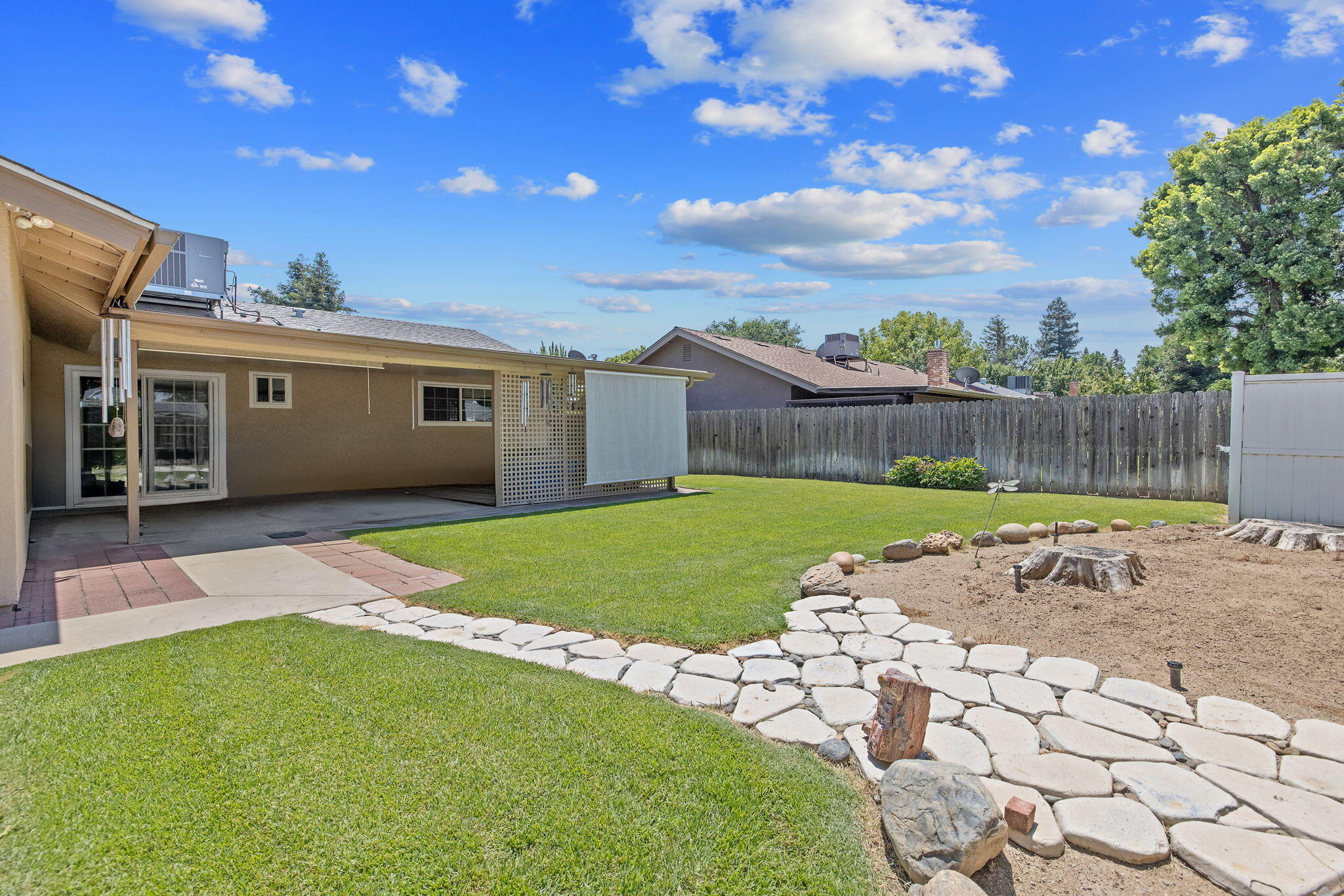 508 S Francis Ave, Exeter, CA 93221