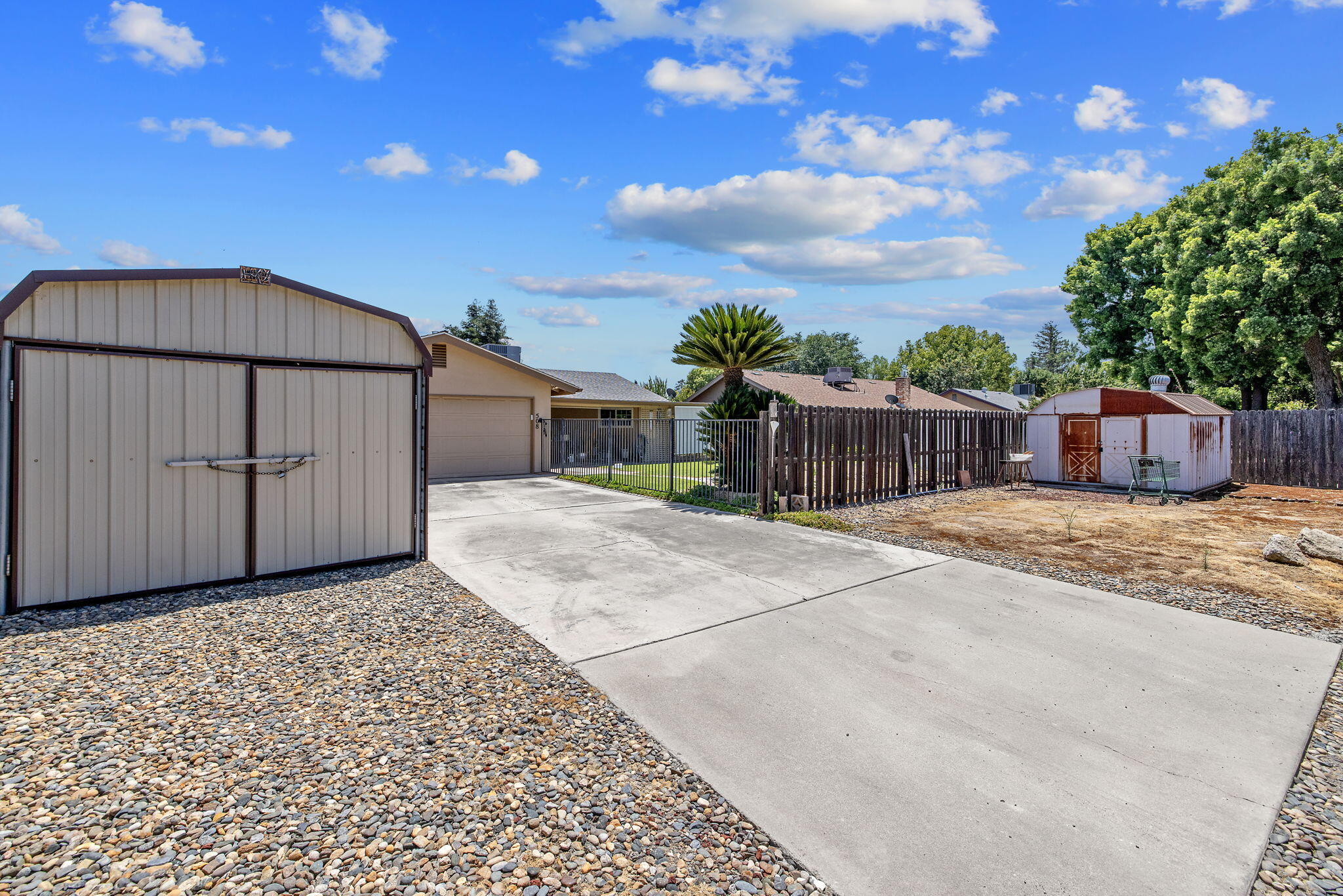 508 S Francis Ave, Exeter, CA 93221