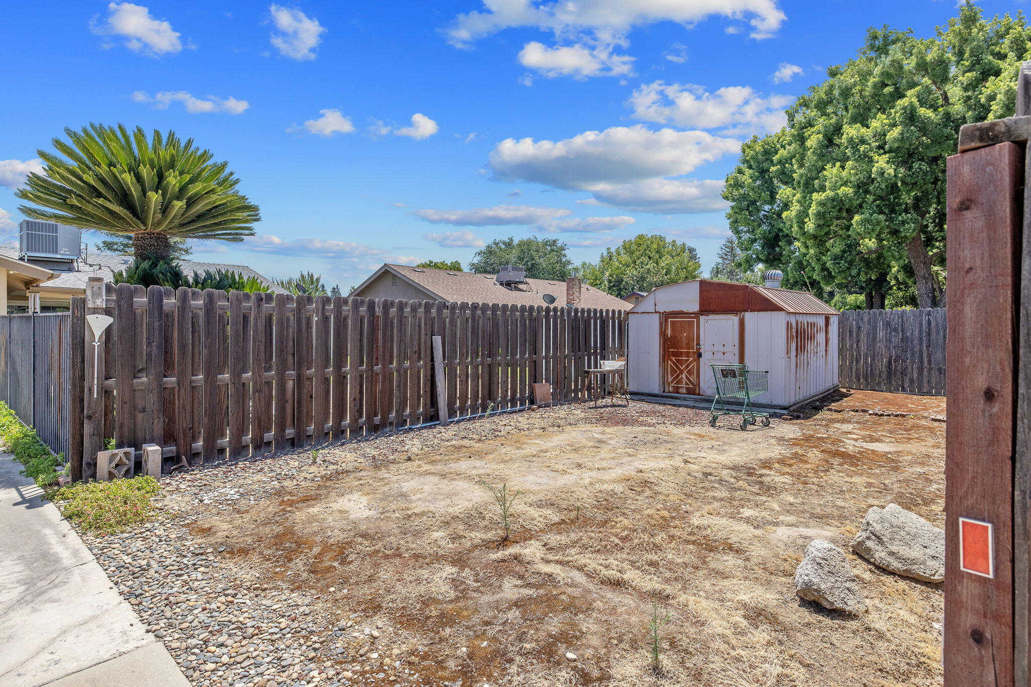 508 S Francis Ave, Exeter, CA 93221