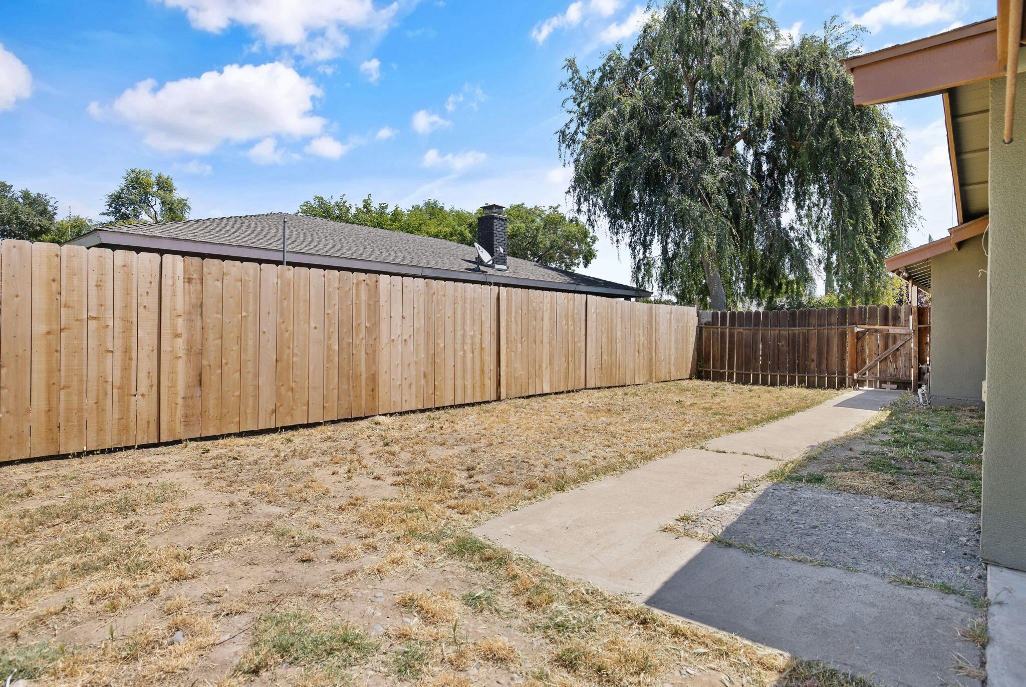 506 S Francis, Exeter, CA 93221