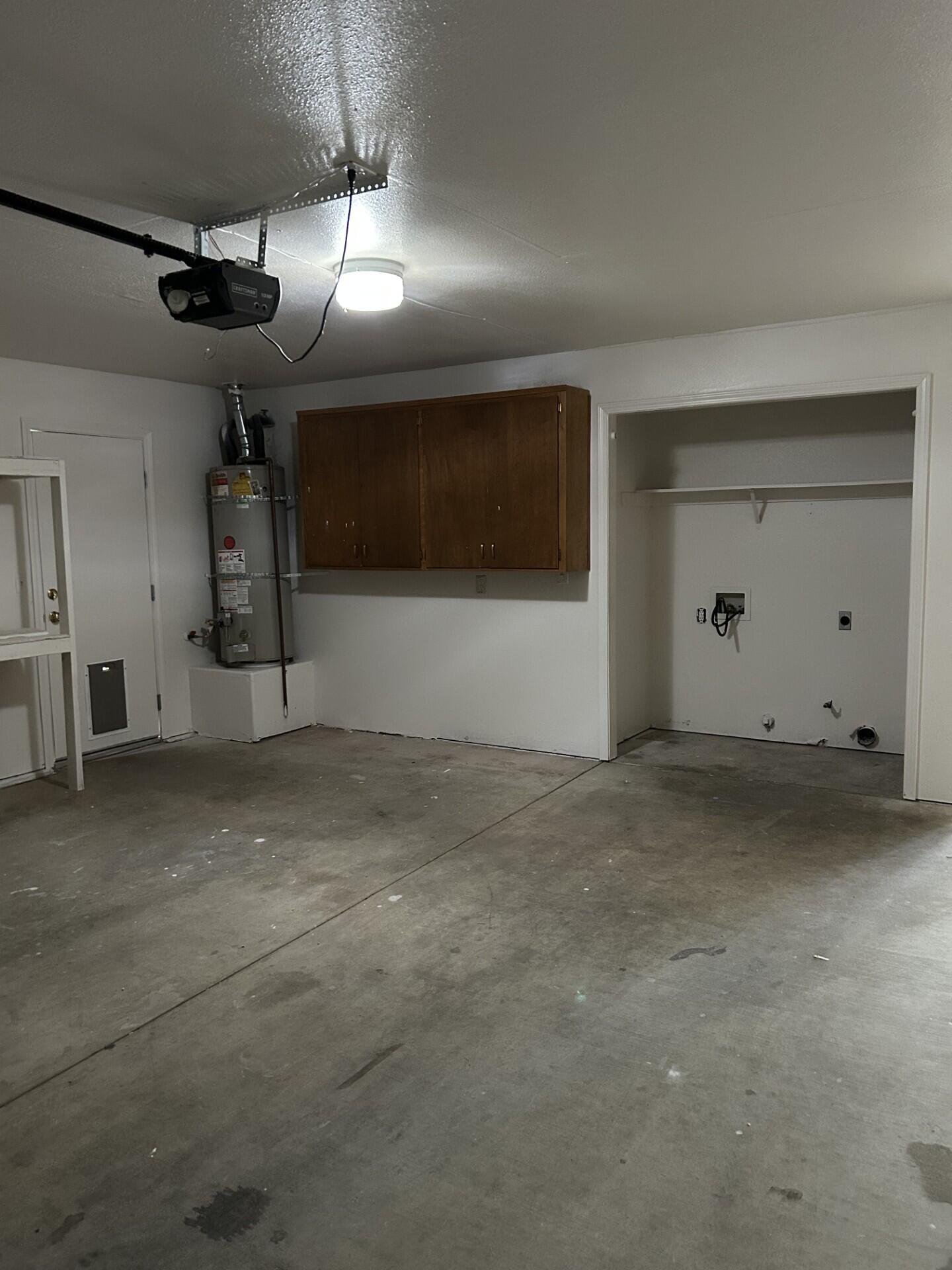 4724 W Manor Ct, Visalia, CA 93291