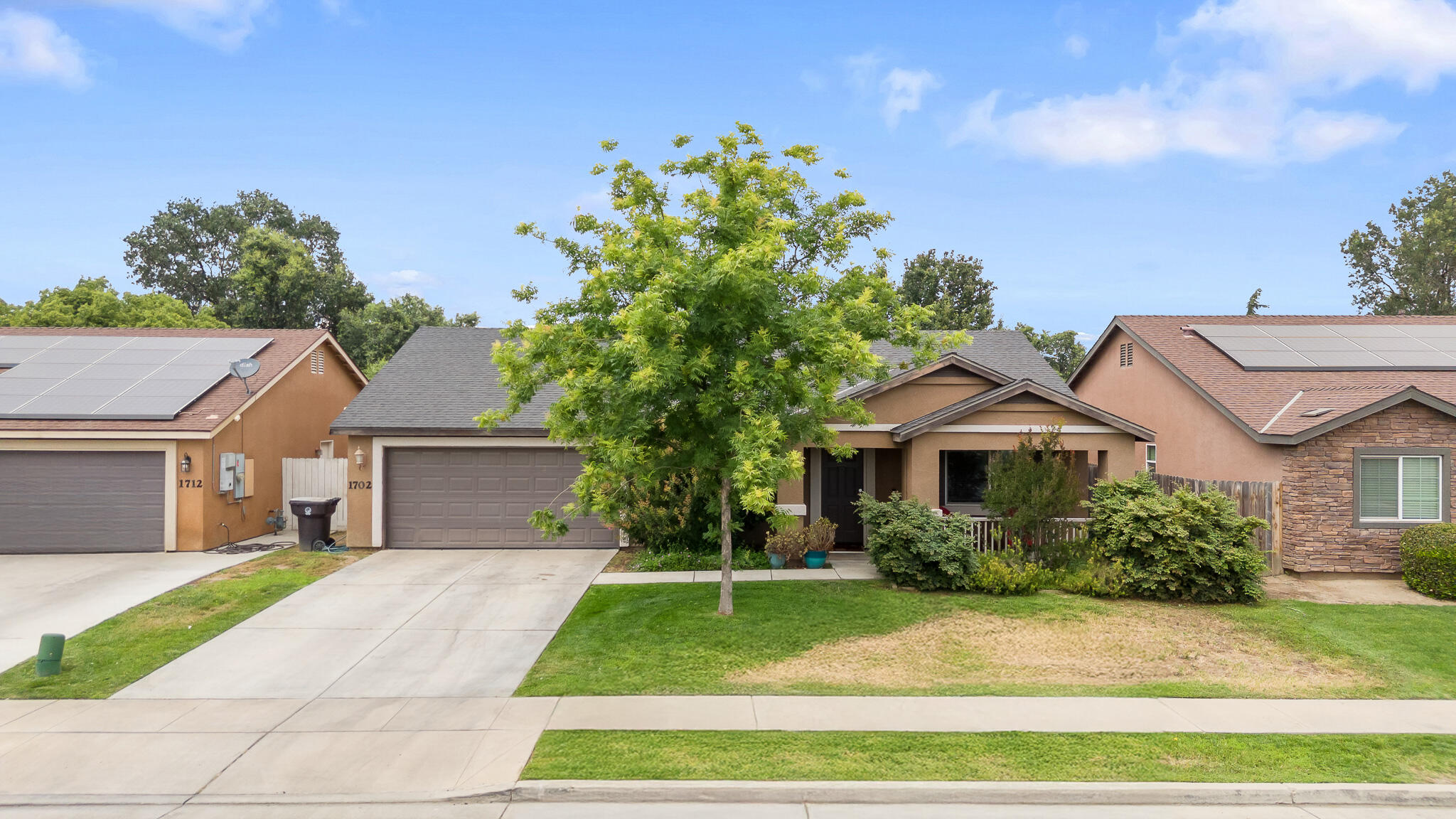 1702 Capistrano Ave, Tulare, CA 93274