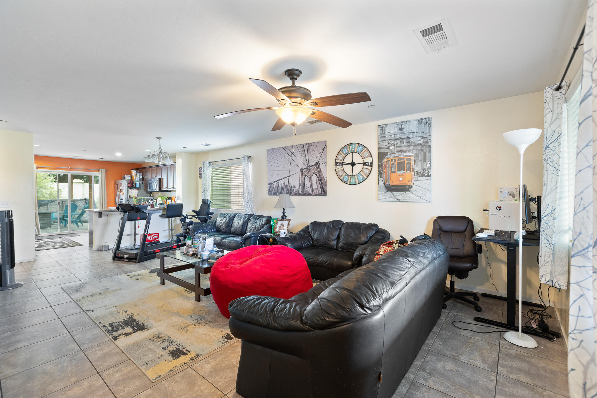 1702 Capistrano Ave, Tulare, CA 93274