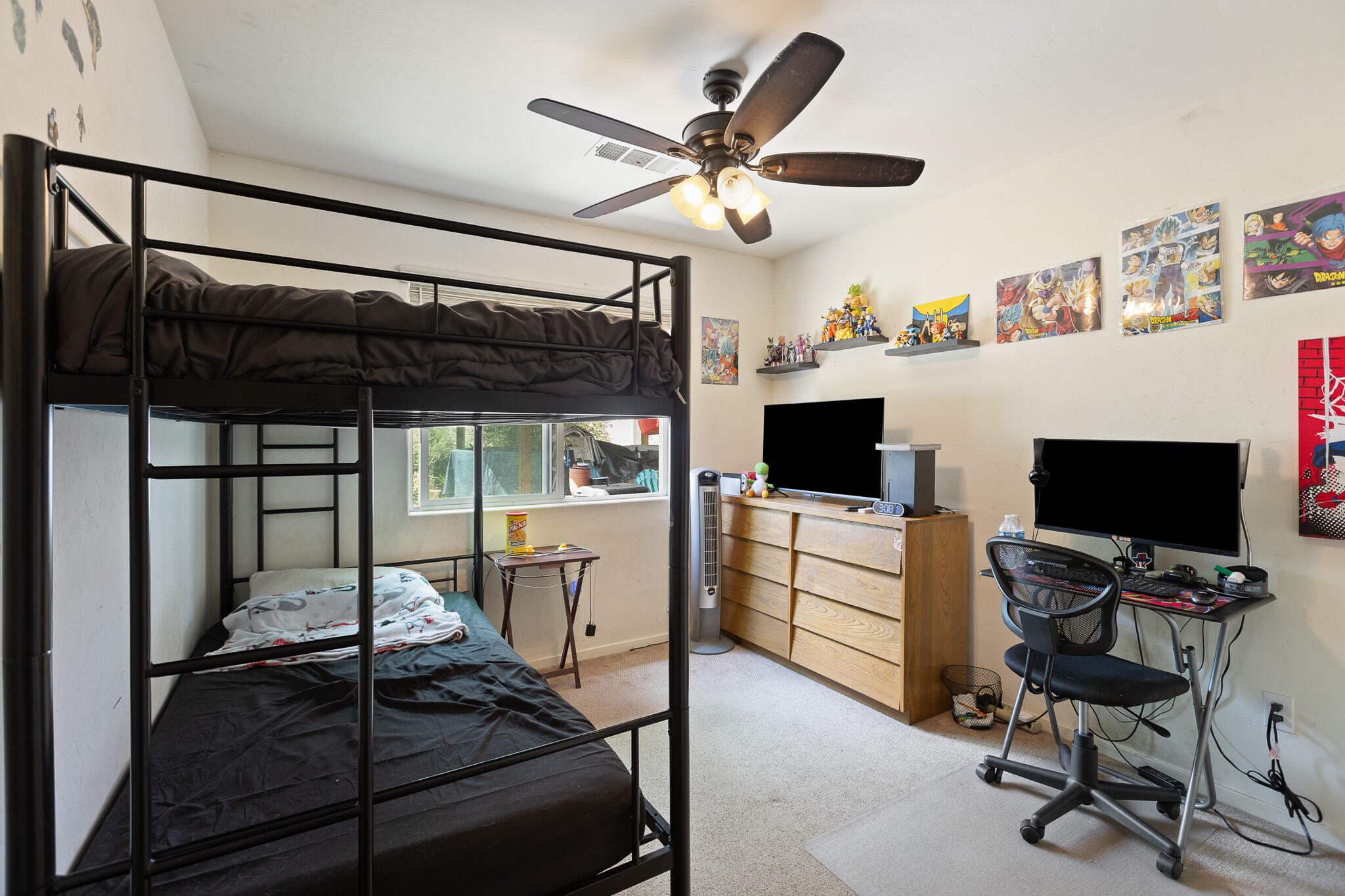1702 Capistrano Ave, Tulare, CA 93274