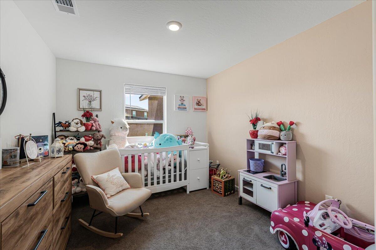 2428 Wolf Creek Pl, Tulare, CA 93274
