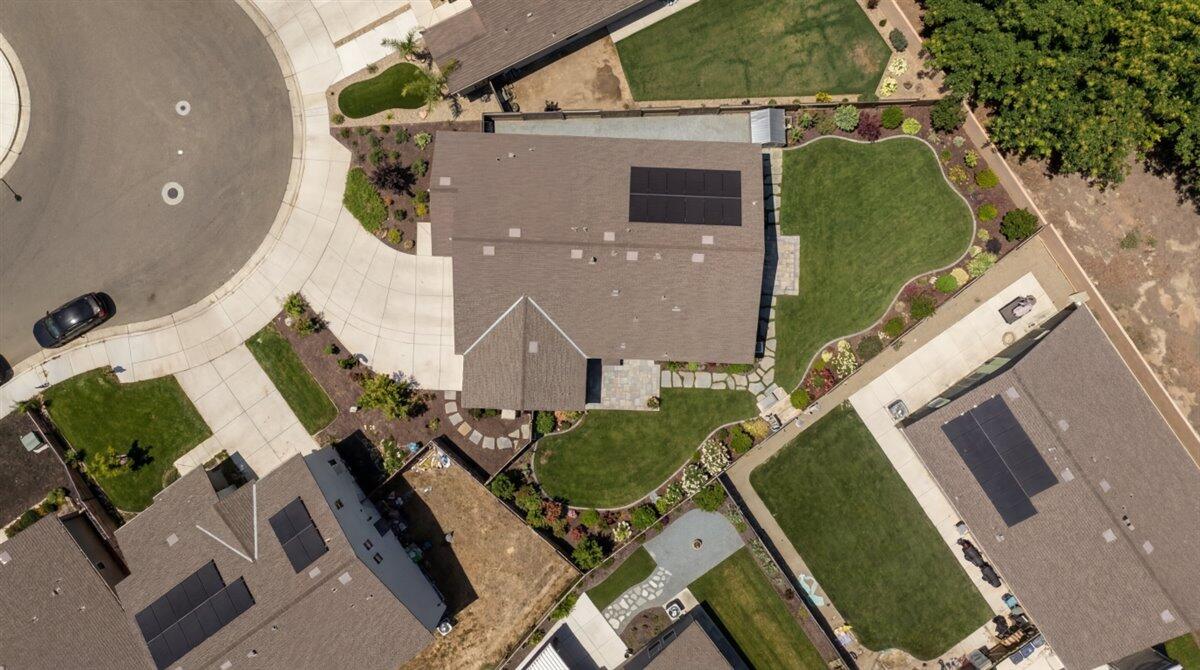 2428 Wolf Creek Pl, Tulare, CA 93274