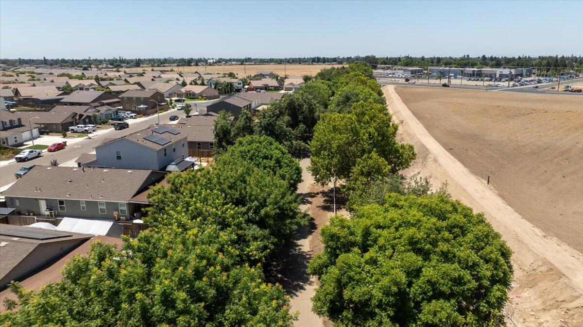 2428 Wolf Creek Pl, Tulare, CA 93274