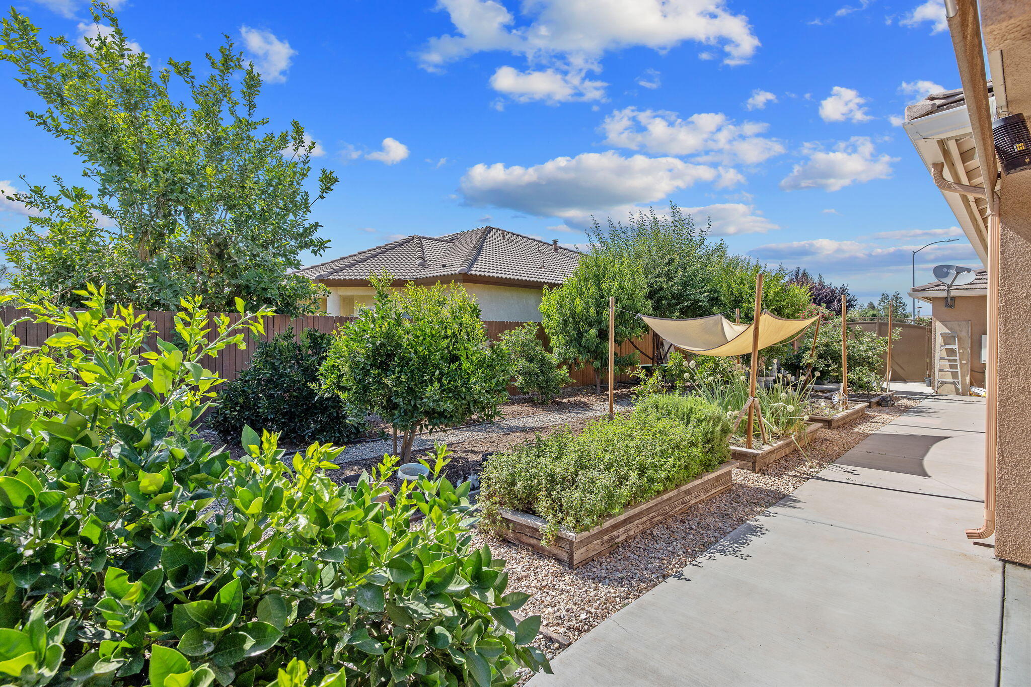 4309 Sierra Madre Ave, Bakersfield, CA 93313