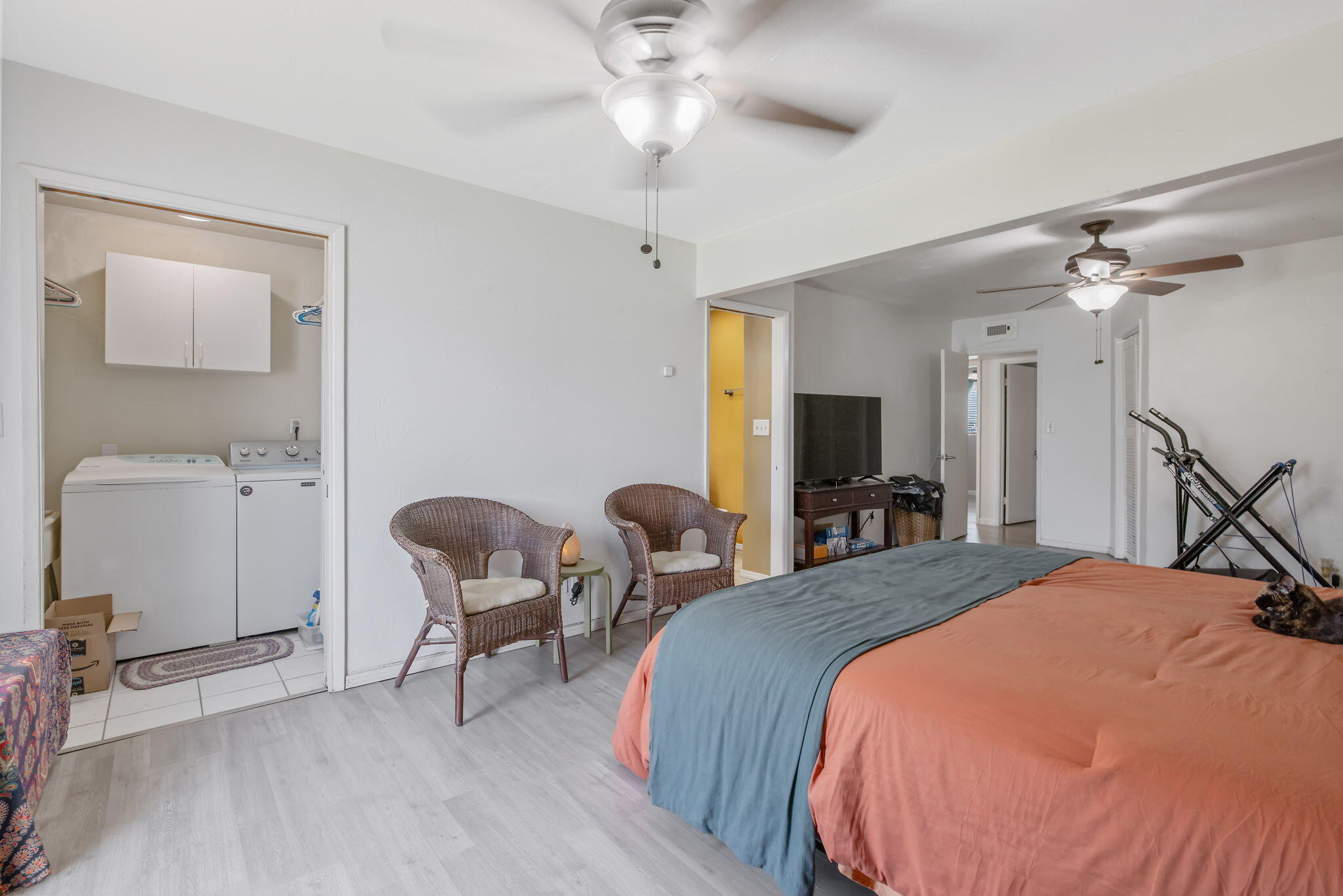 1228 W Linda Vista Ave, Porterville, CA 93257
