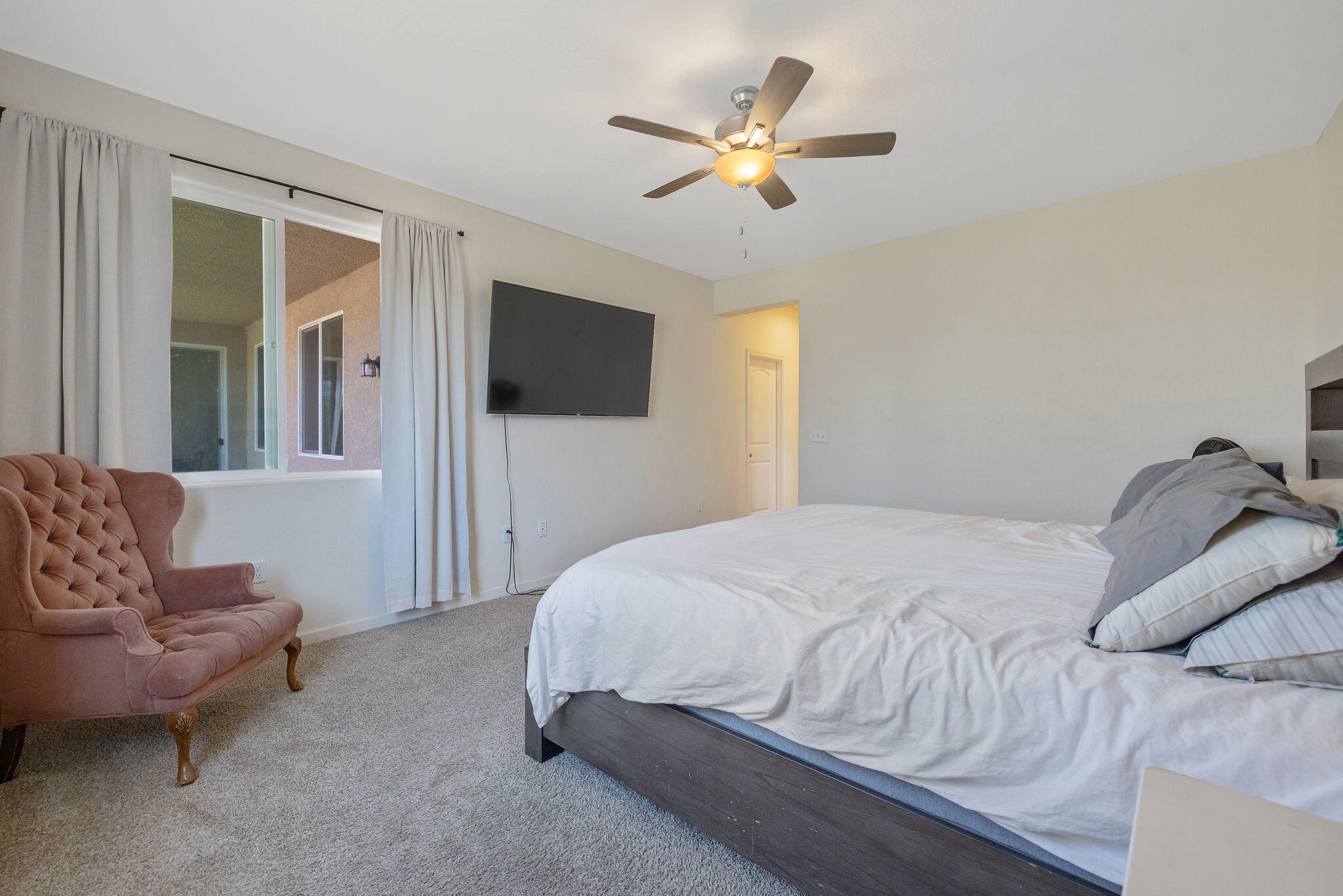 2306 E Mesa Ct, Visalia, CA 93292