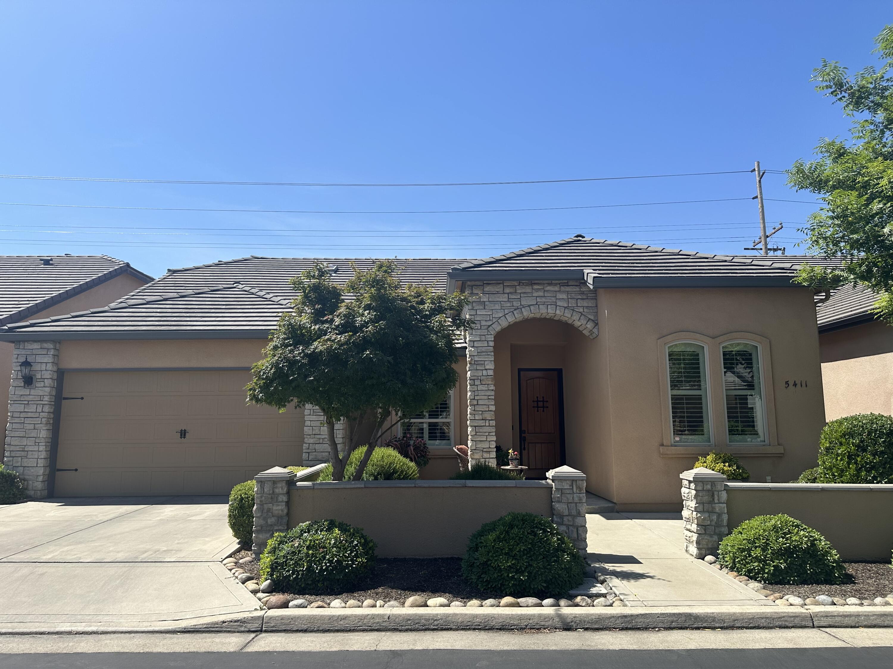5411 W SW Mission Ave, Visalia, CA 93277