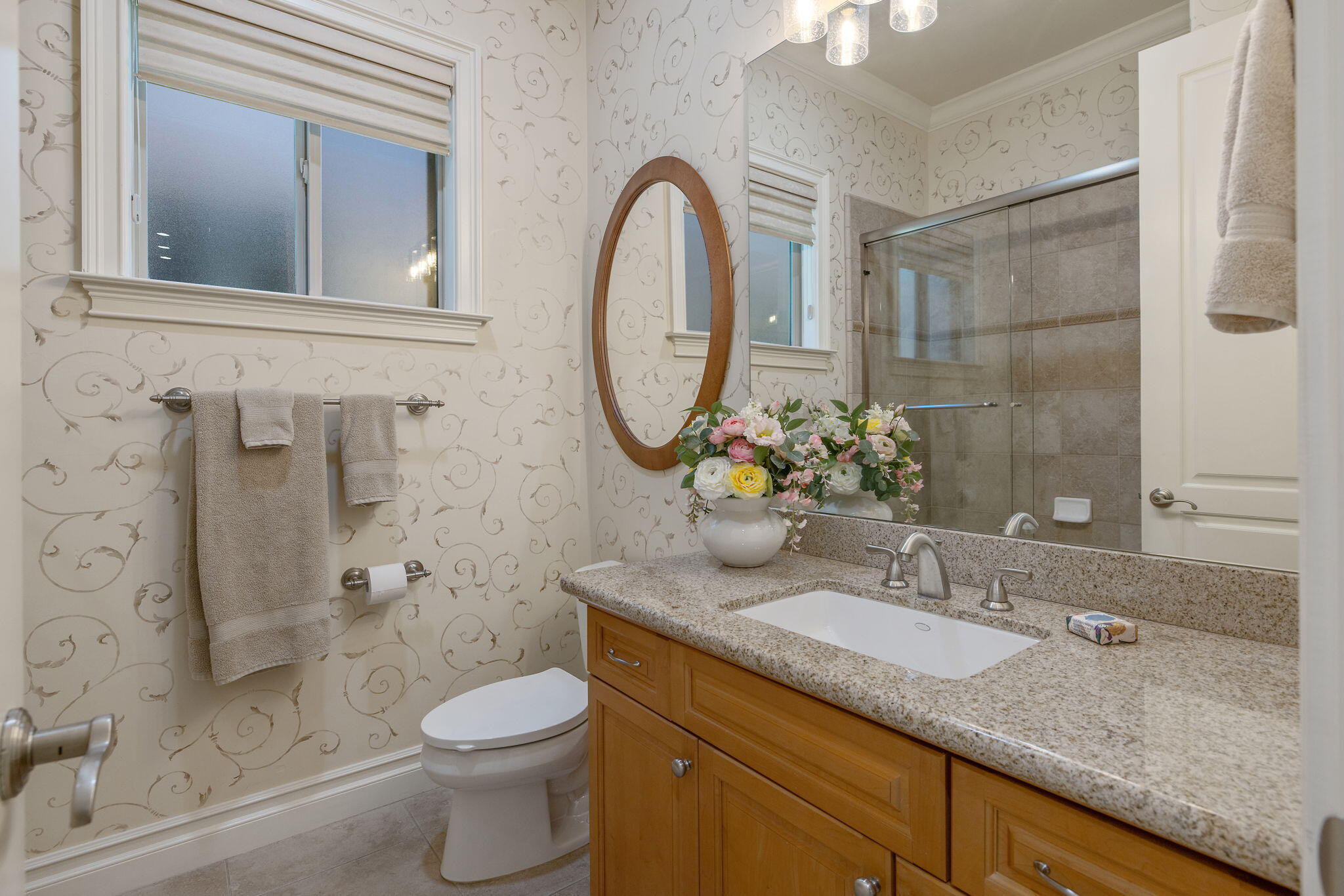 5411 W SW Mission Ave, Visalia, CA 93277