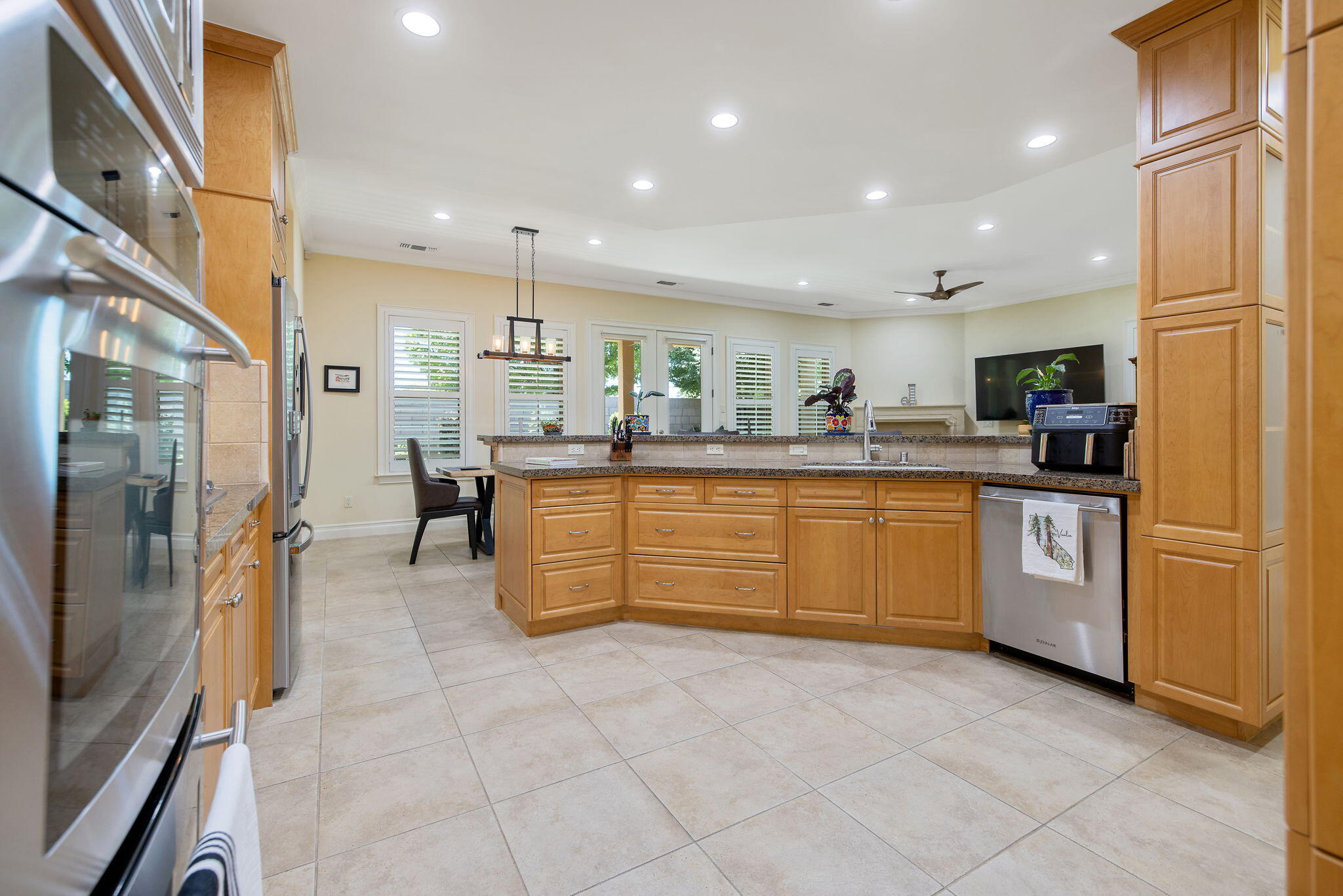 5411 W SW Mission Ave, Visalia, CA 93277