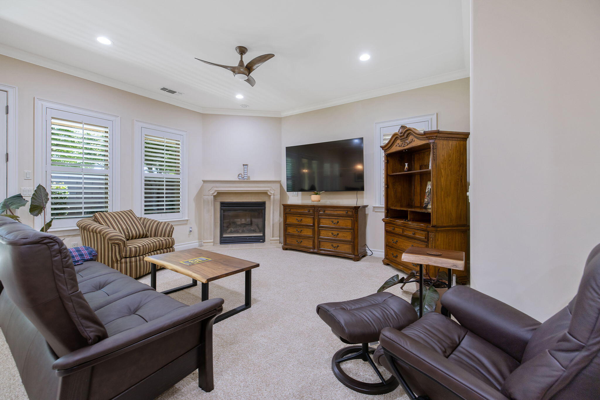 5411 W SW Mission Ave, Visalia, CA 93277
