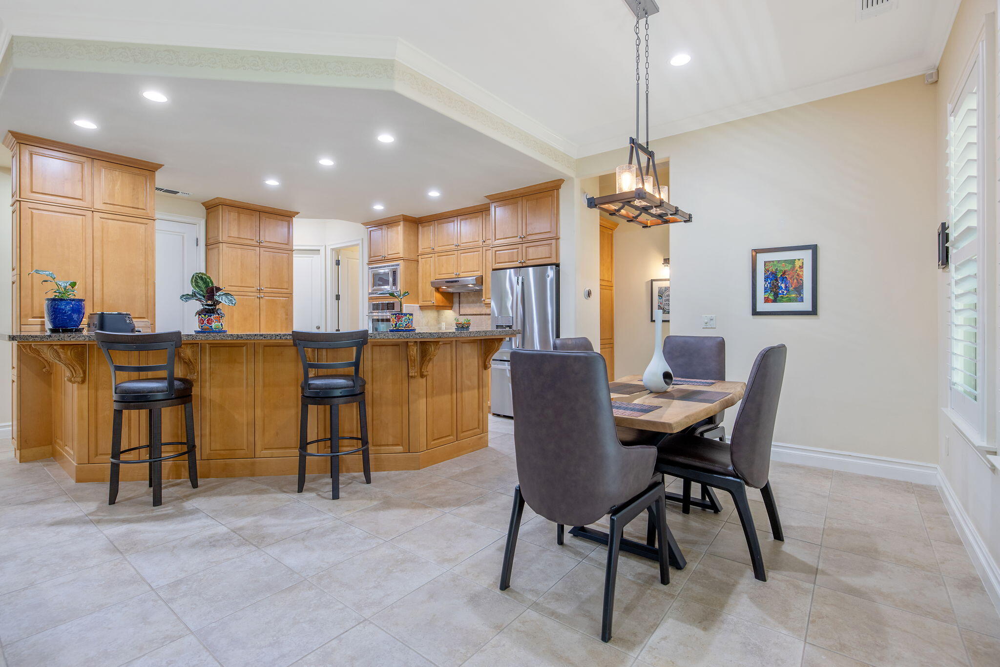 5411 W SW Mission Ave, Visalia, CA 93277