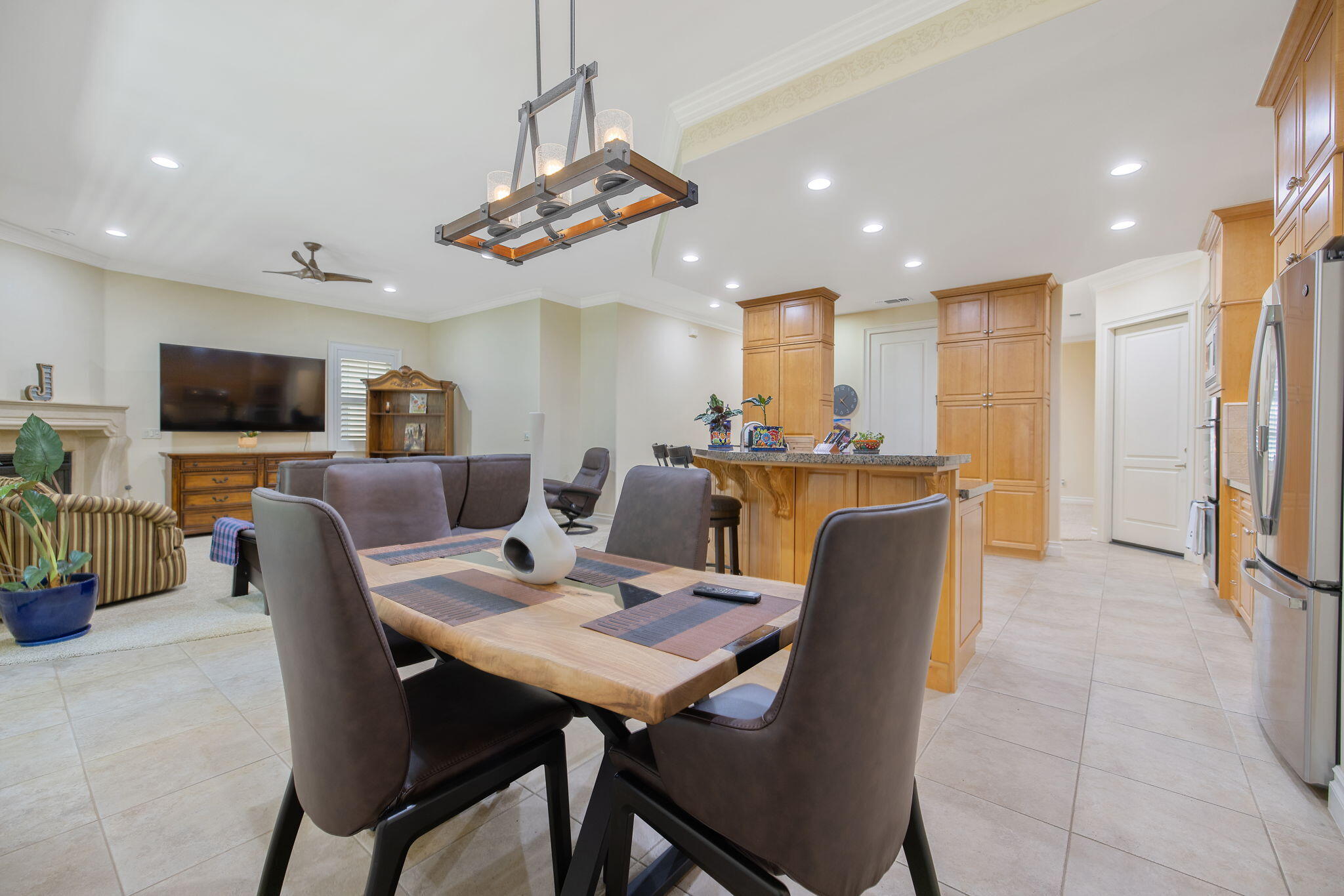 5411 W SW Mission Ave, Visalia, CA 93277