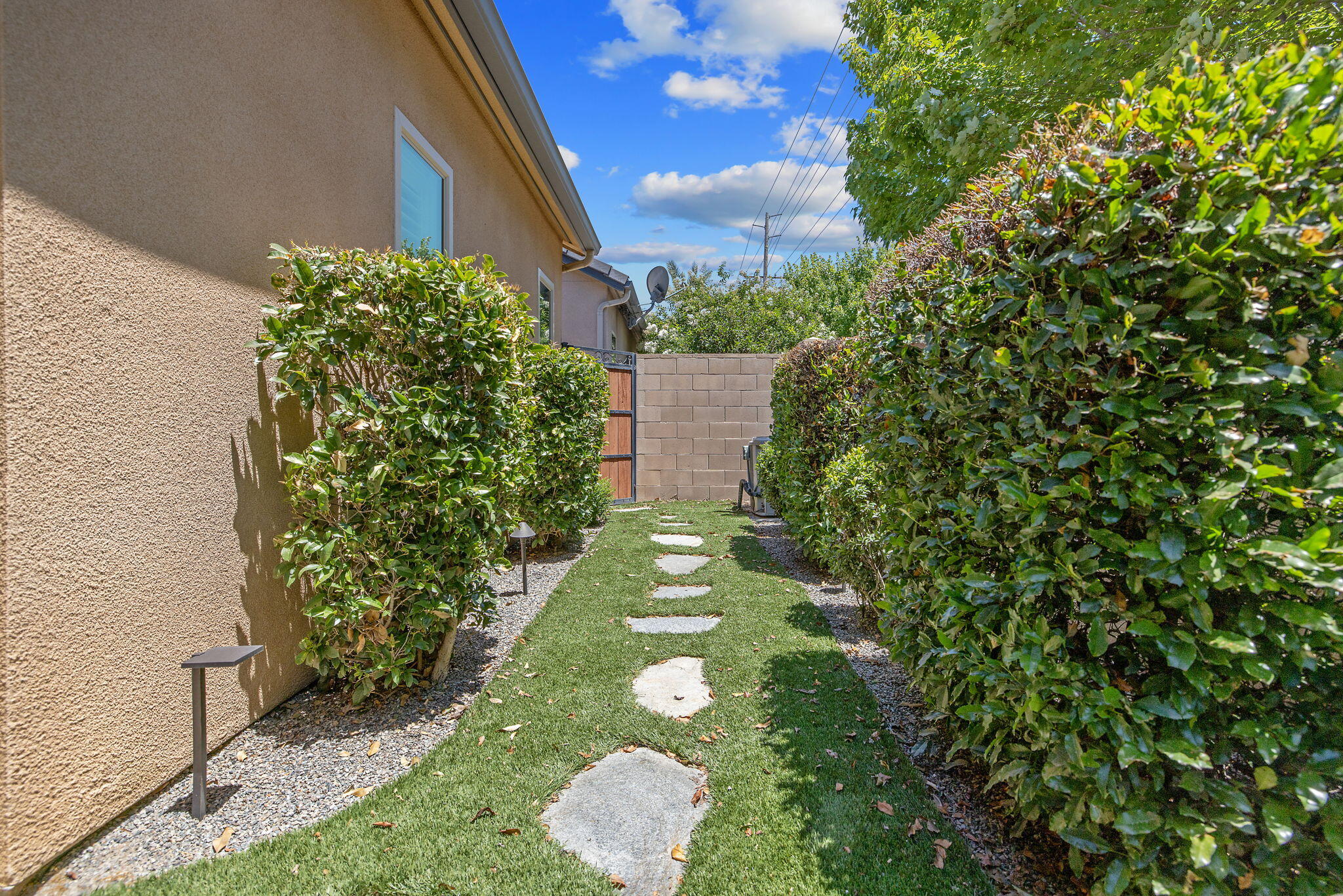 5411 W SW Mission Ave, Visalia, CA 93277