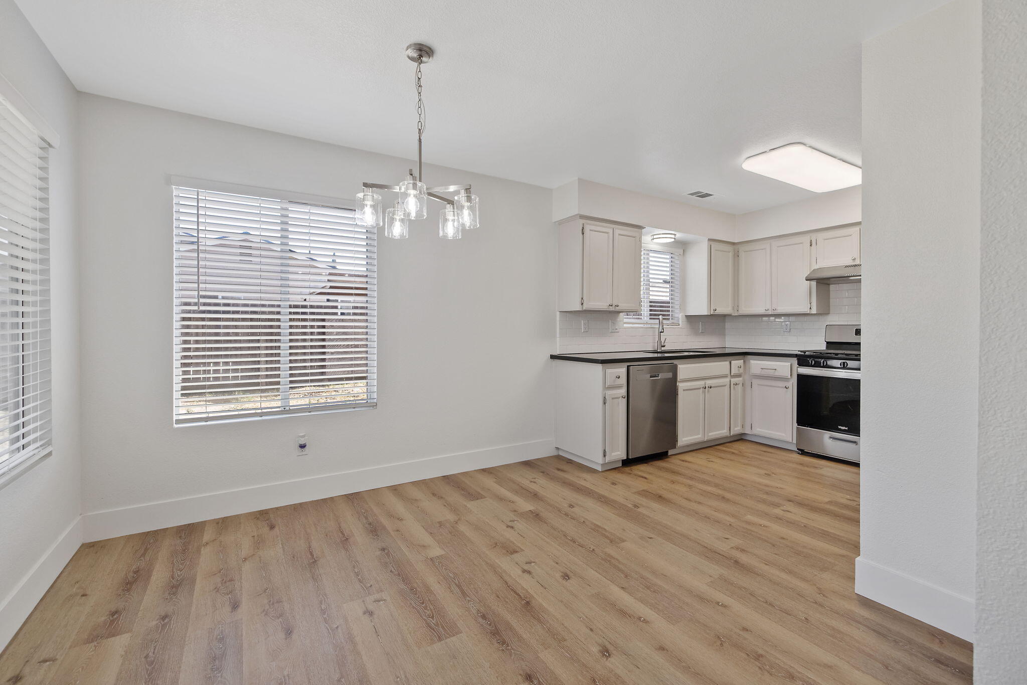 593 Peachwood, Tulare, CA 93274