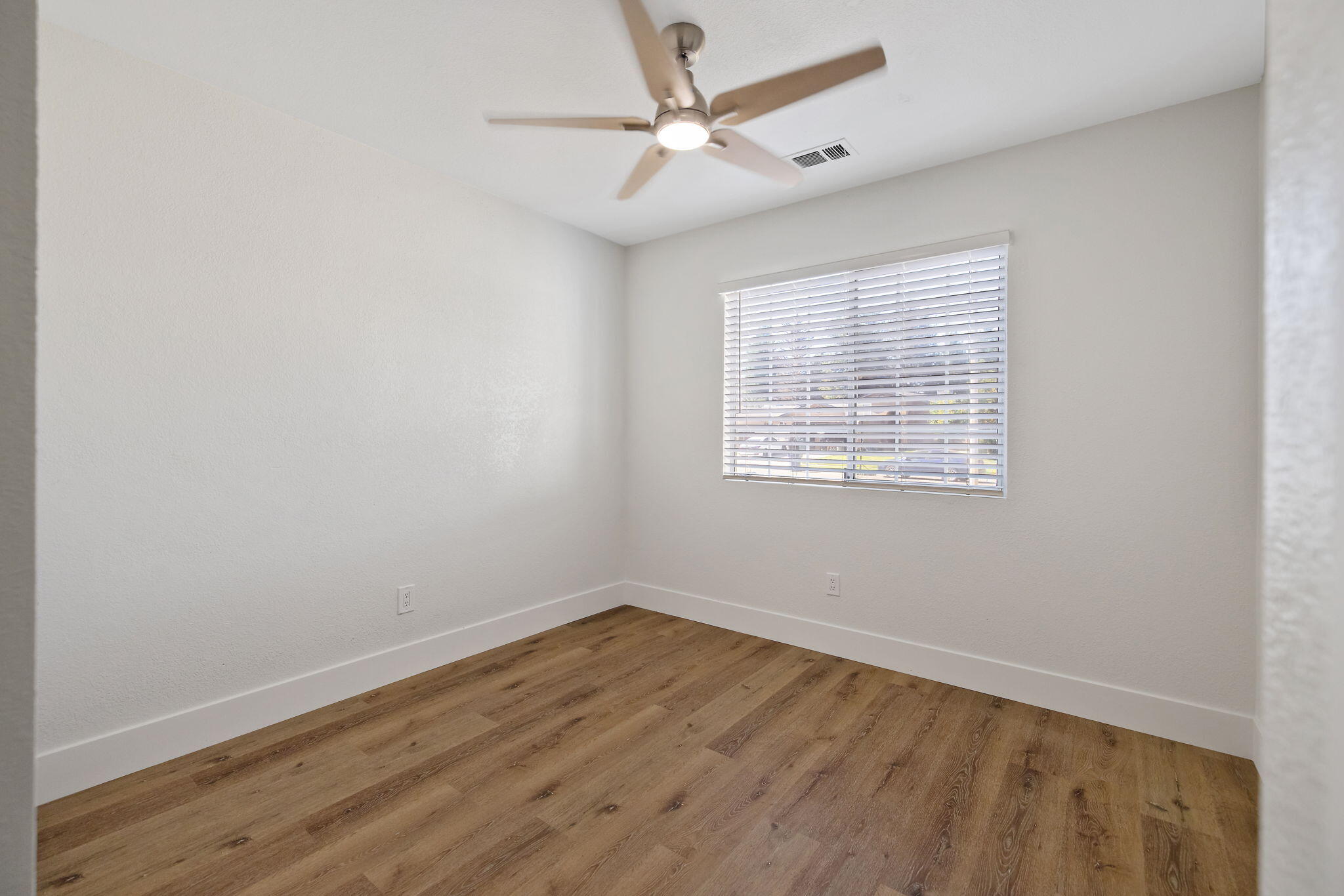 593 Peachwood, Tulare, CA 93274