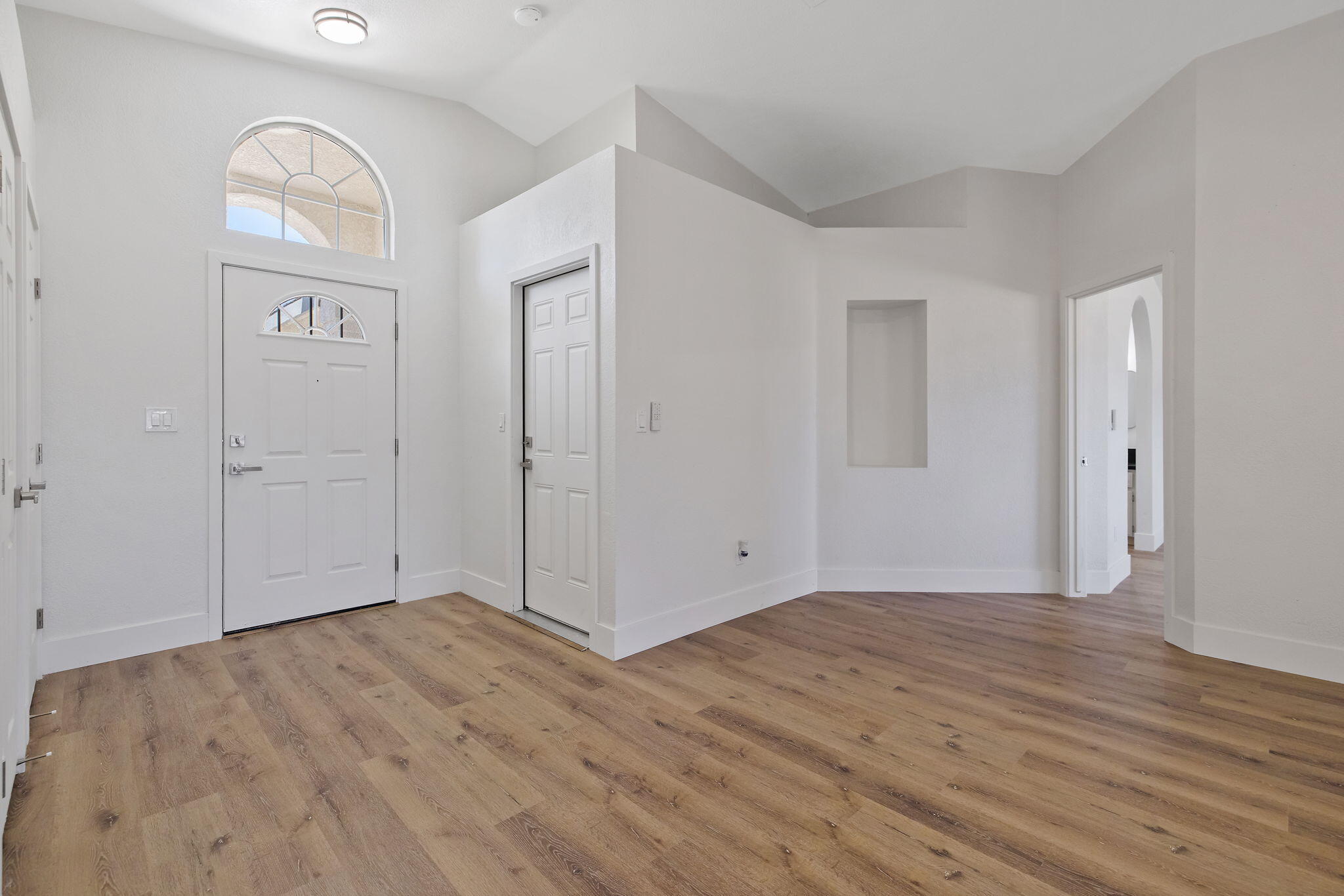 593 Peachwood, Tulare, CA 93274
