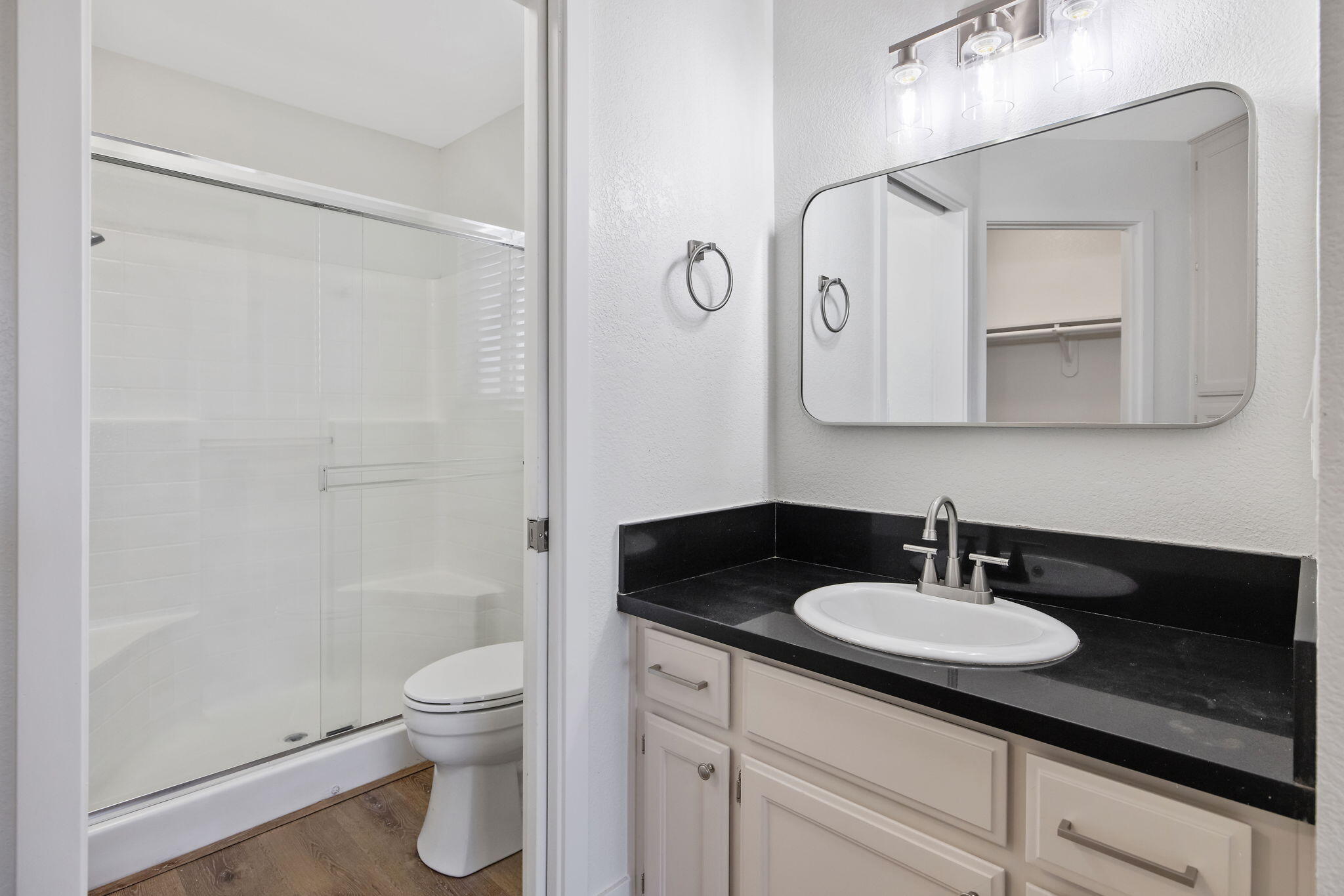 593 Peachwood, Tulare, CA 93274