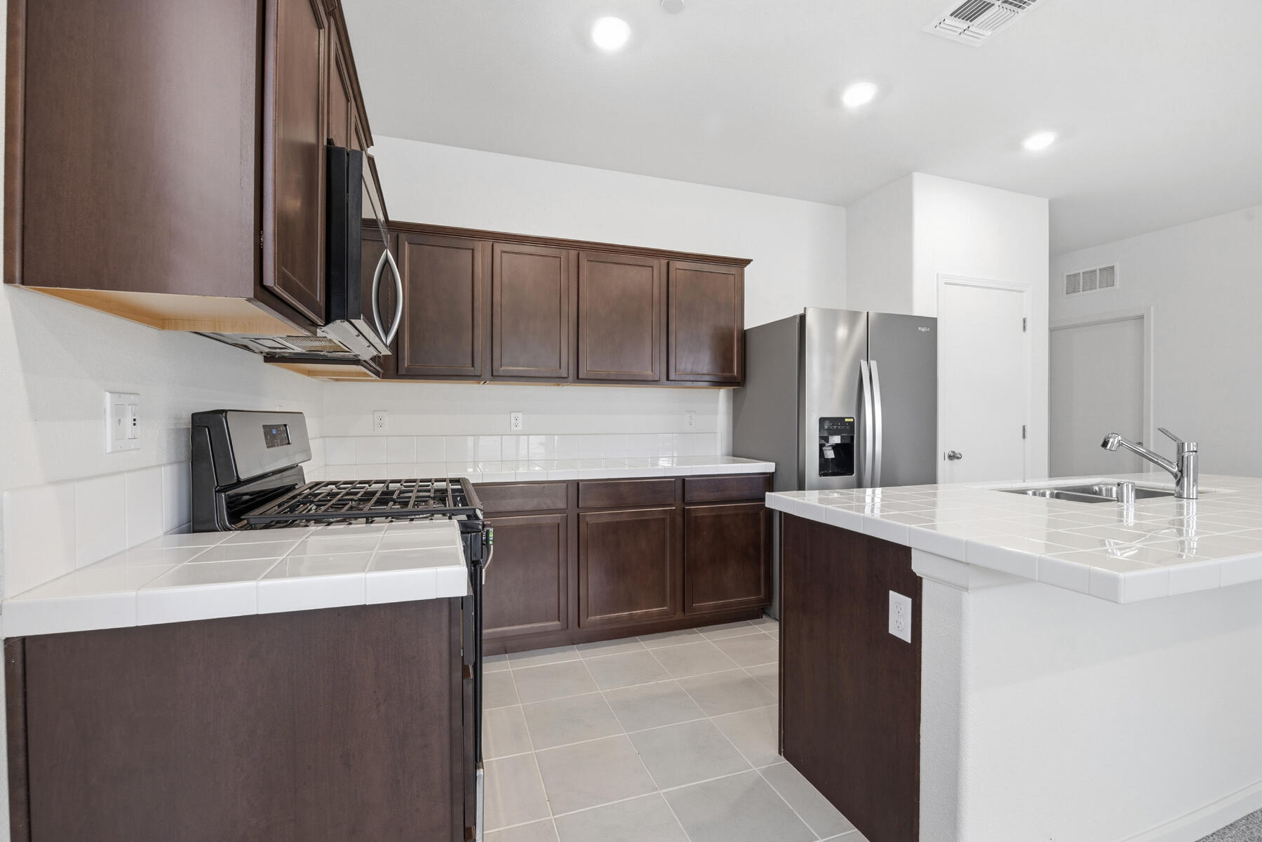 603 N Filbert Ave, Fresno, CA 93727