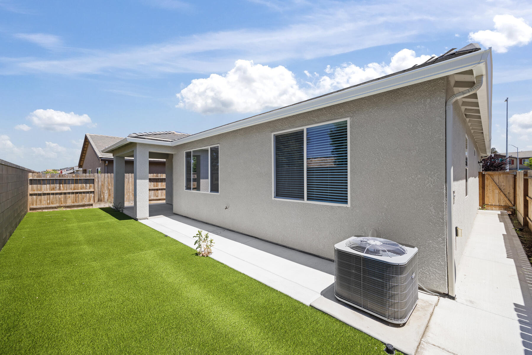 603 N Filbert Ave, Fresno, CA 93727