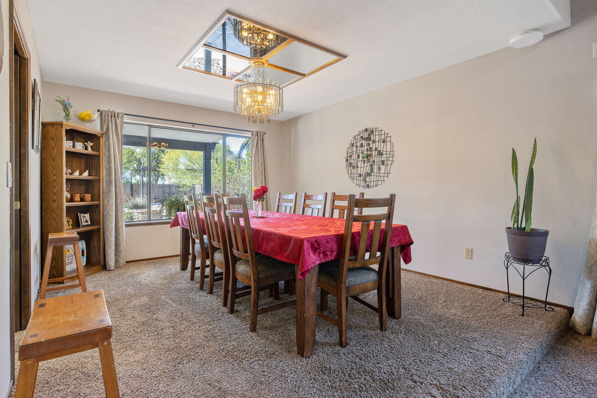 723 W Pine St, Exeter, CA 93221