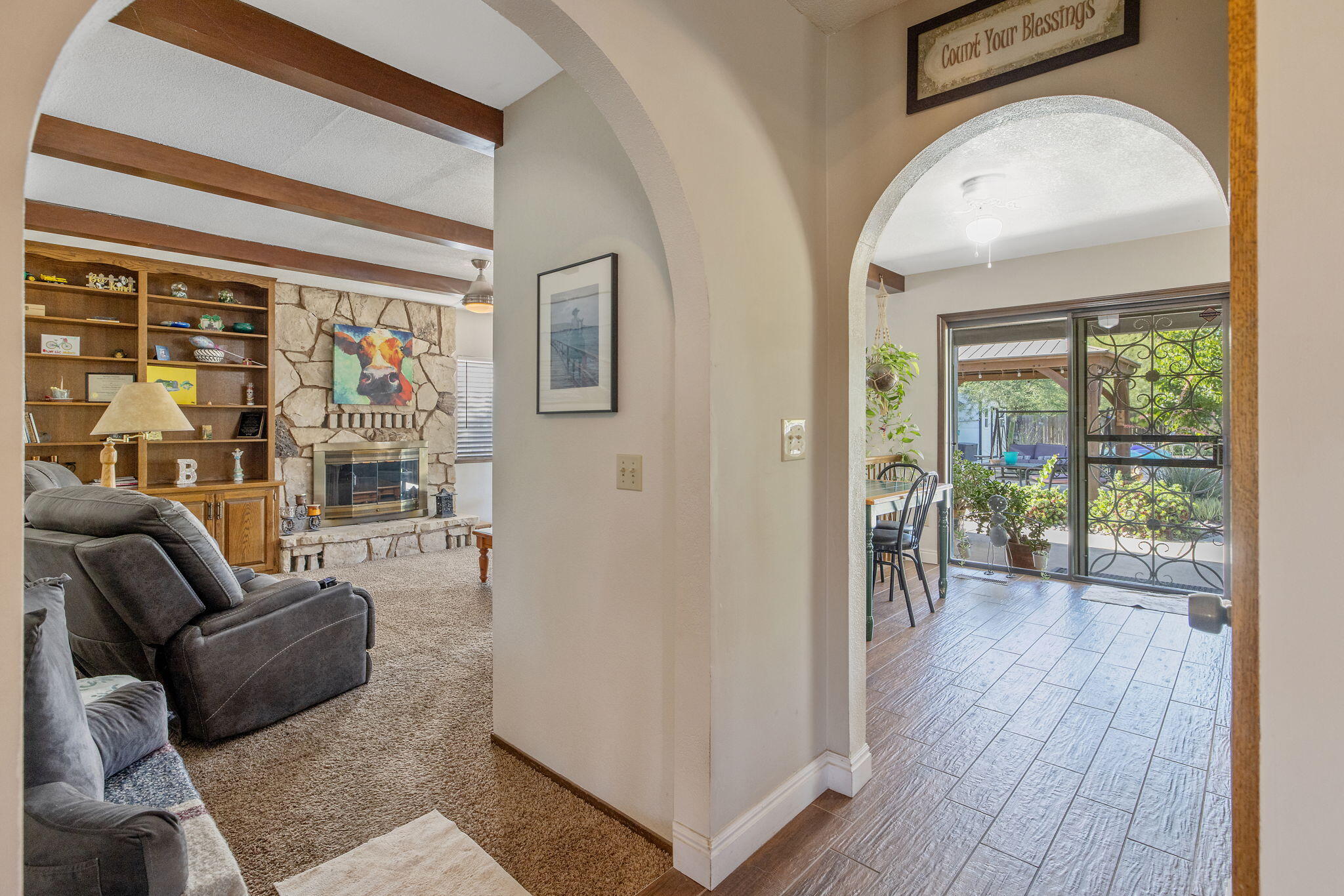 723 W Pine St, Exeter, CA 93221