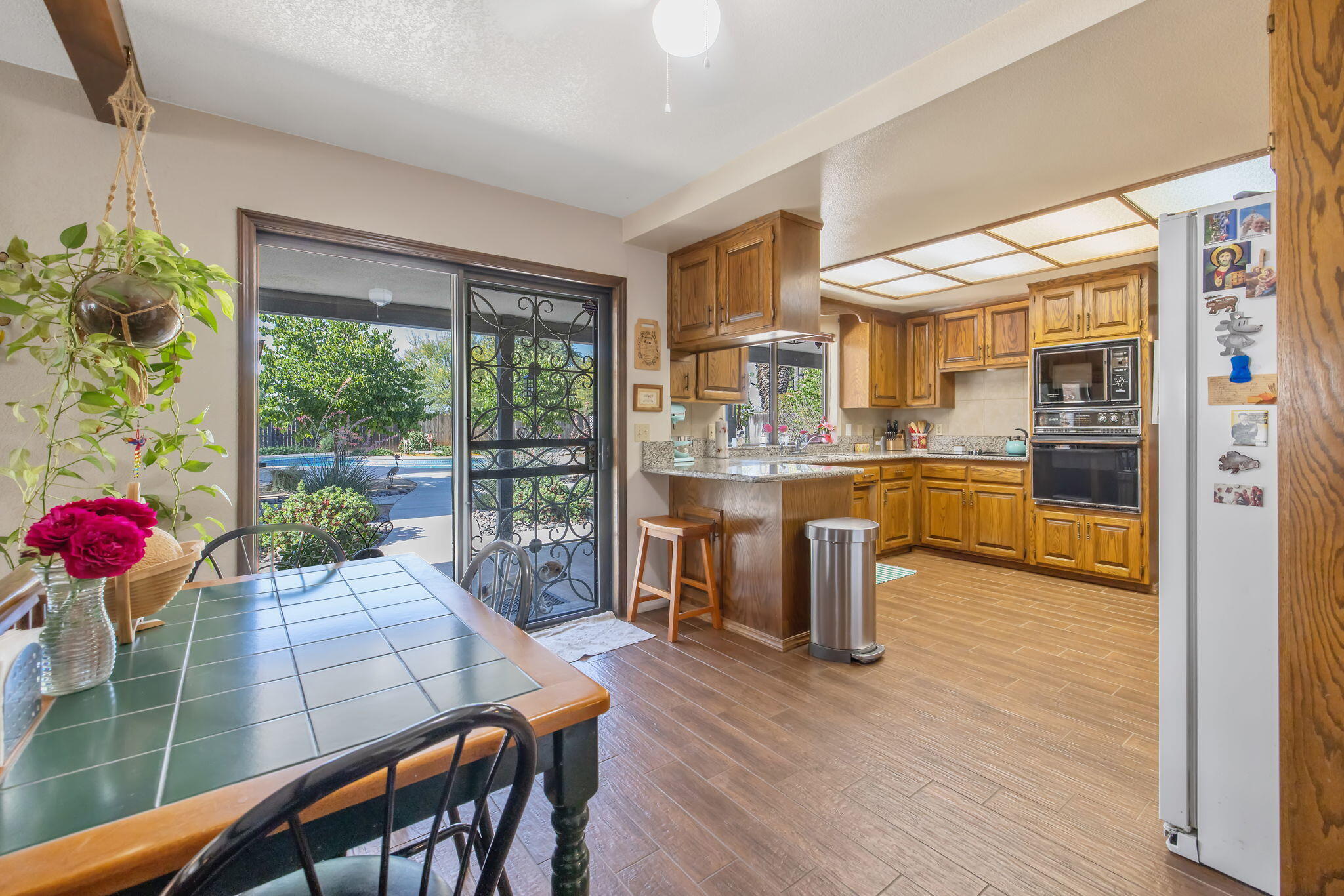 723 W Pine St, Exeter, CA 93221