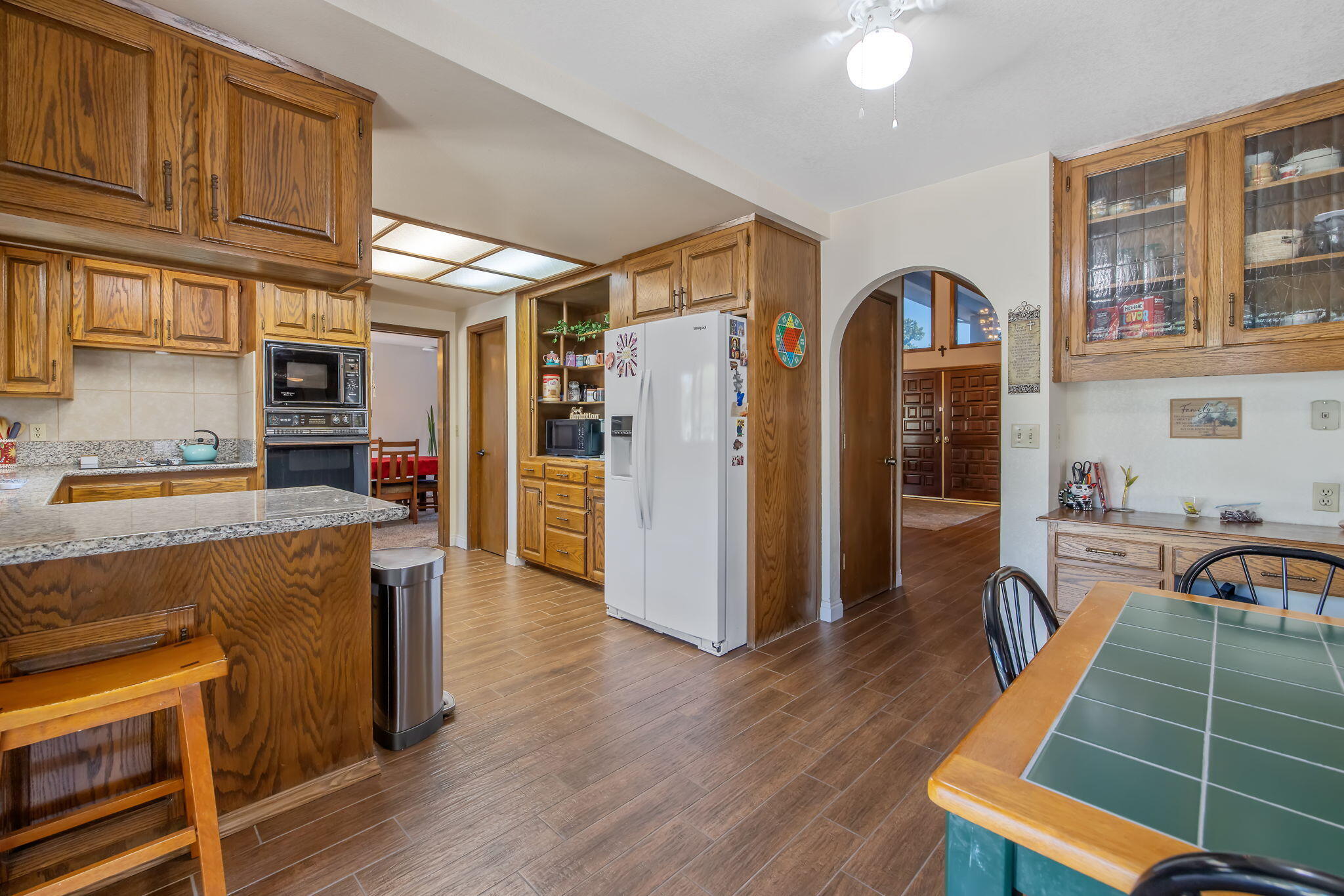 723 W Pine St, Exeter, CA 93221