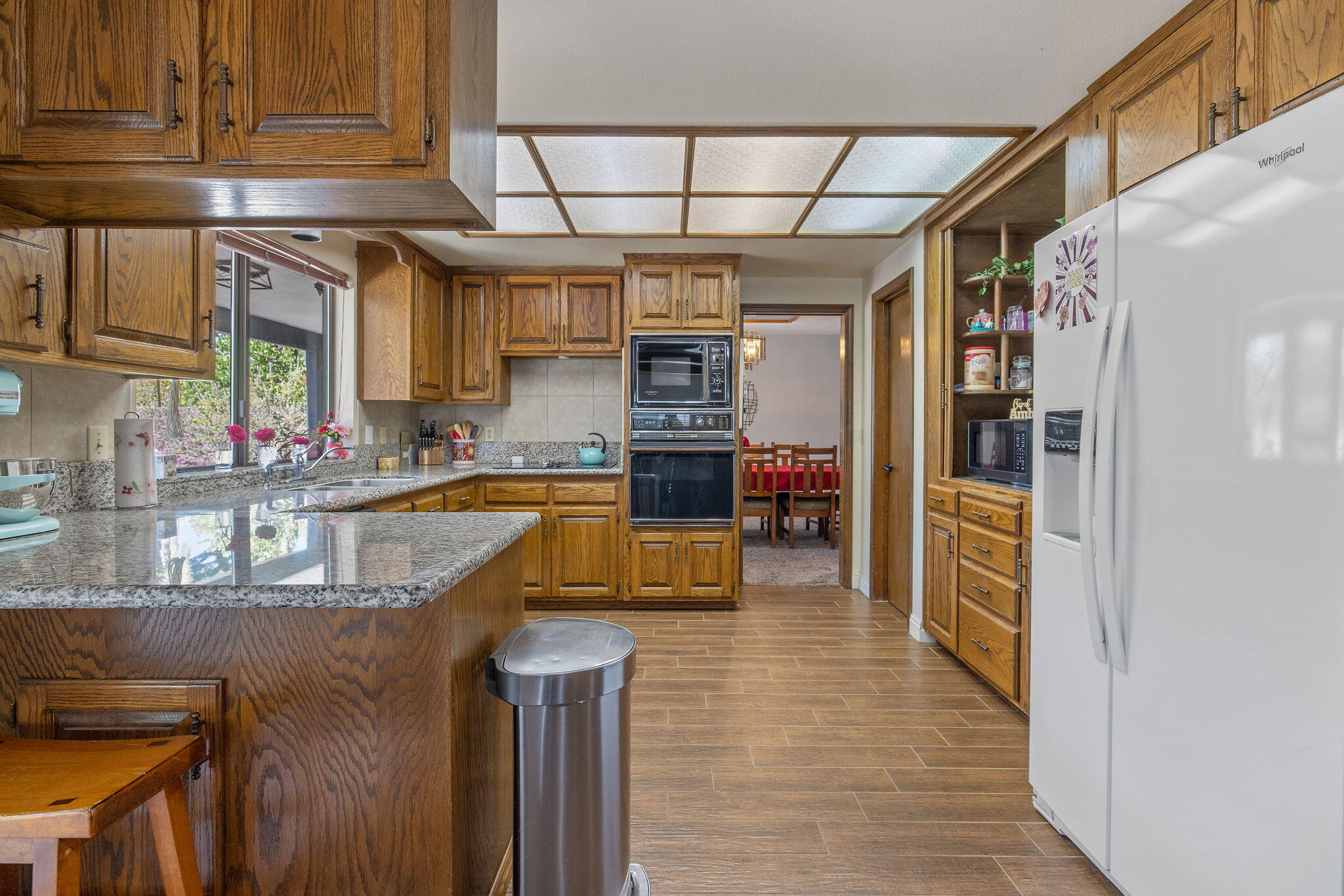 723 W Pine St, Exeter, CA 93221
