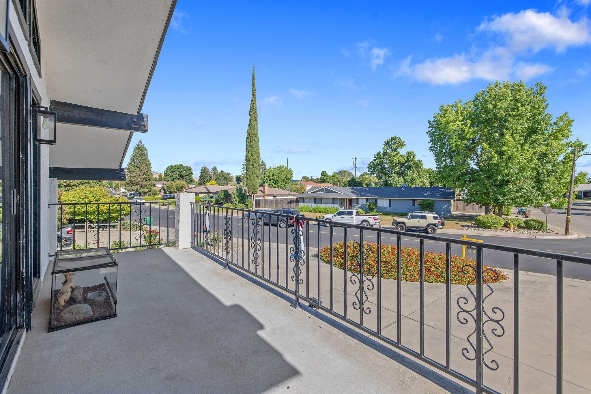 723 W Pine St, Exeter, CA 93221