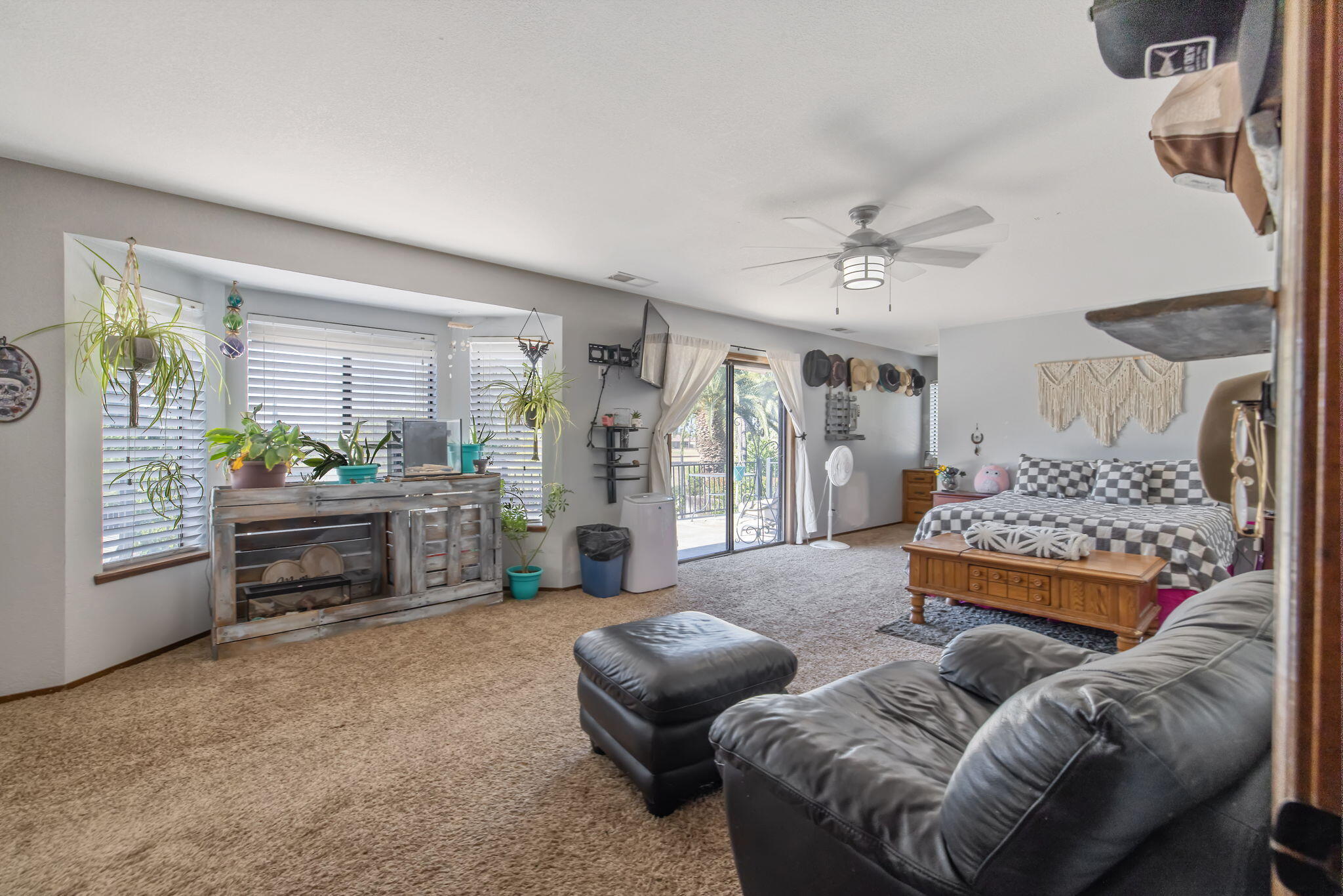 723 W Pine St, Exeter, CA 93221