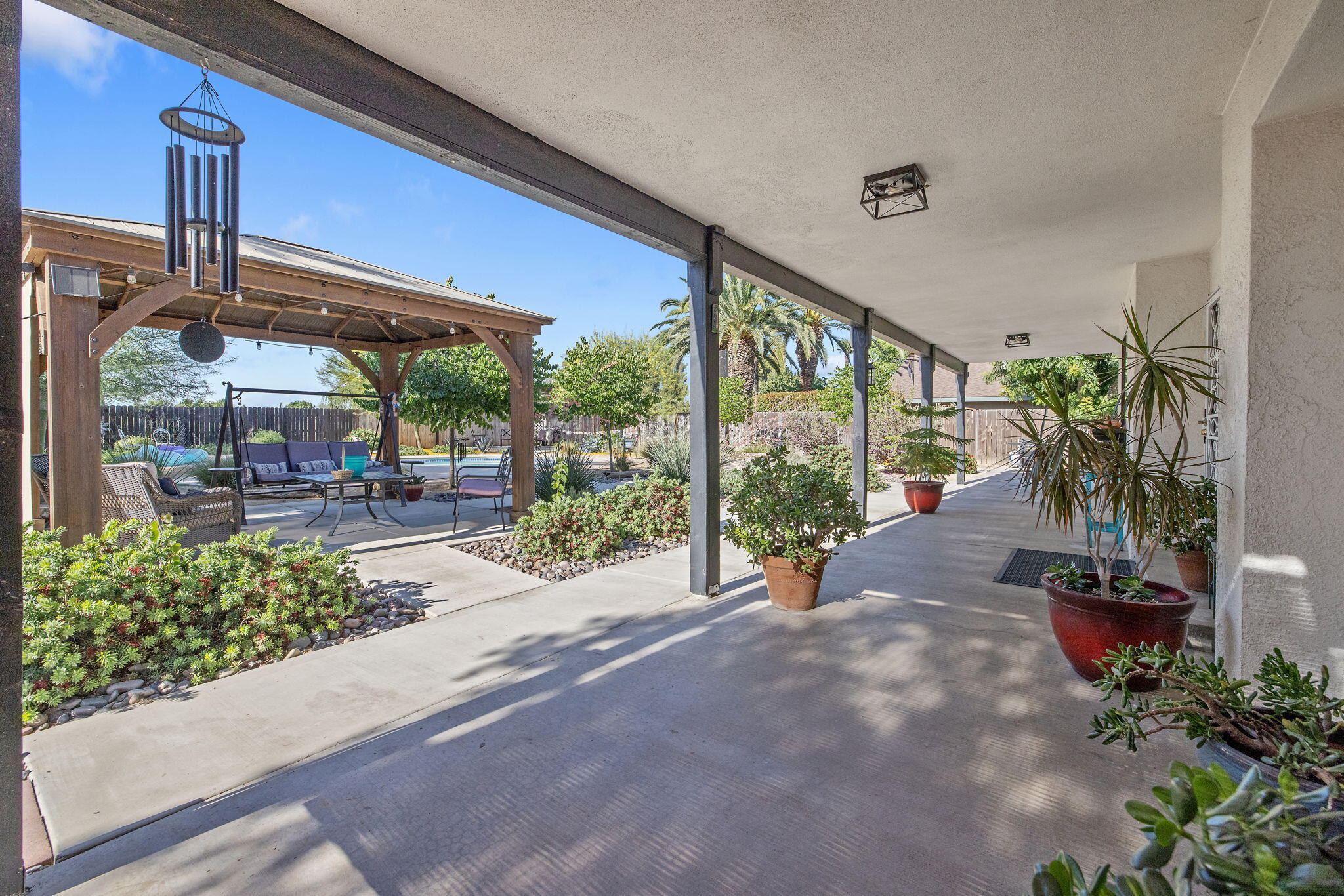 723 W Pine St, Exeter, CA 93221