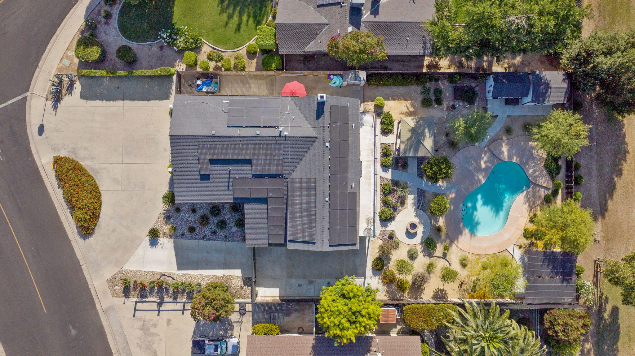 723 W Pine St, Exeter, CA 93221