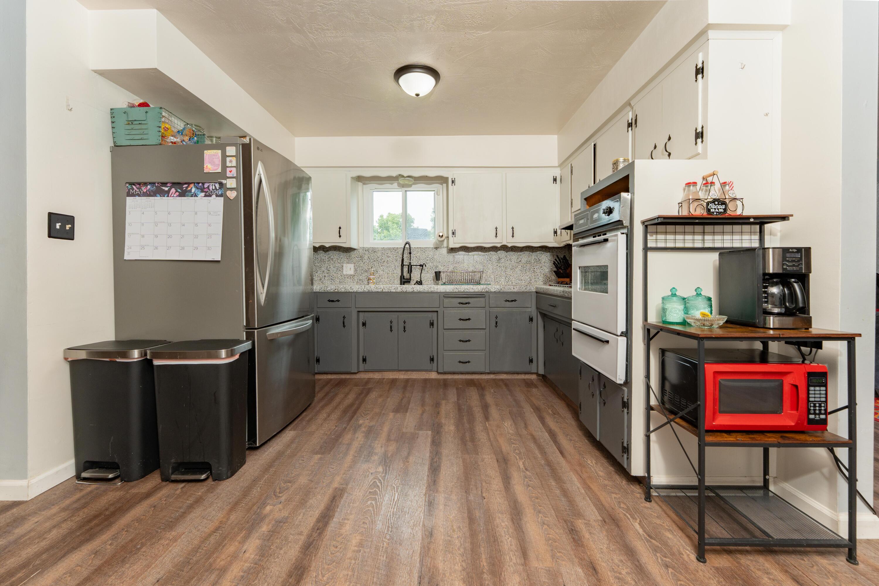 1644 W Victor Ave, Visalia, CA 93277