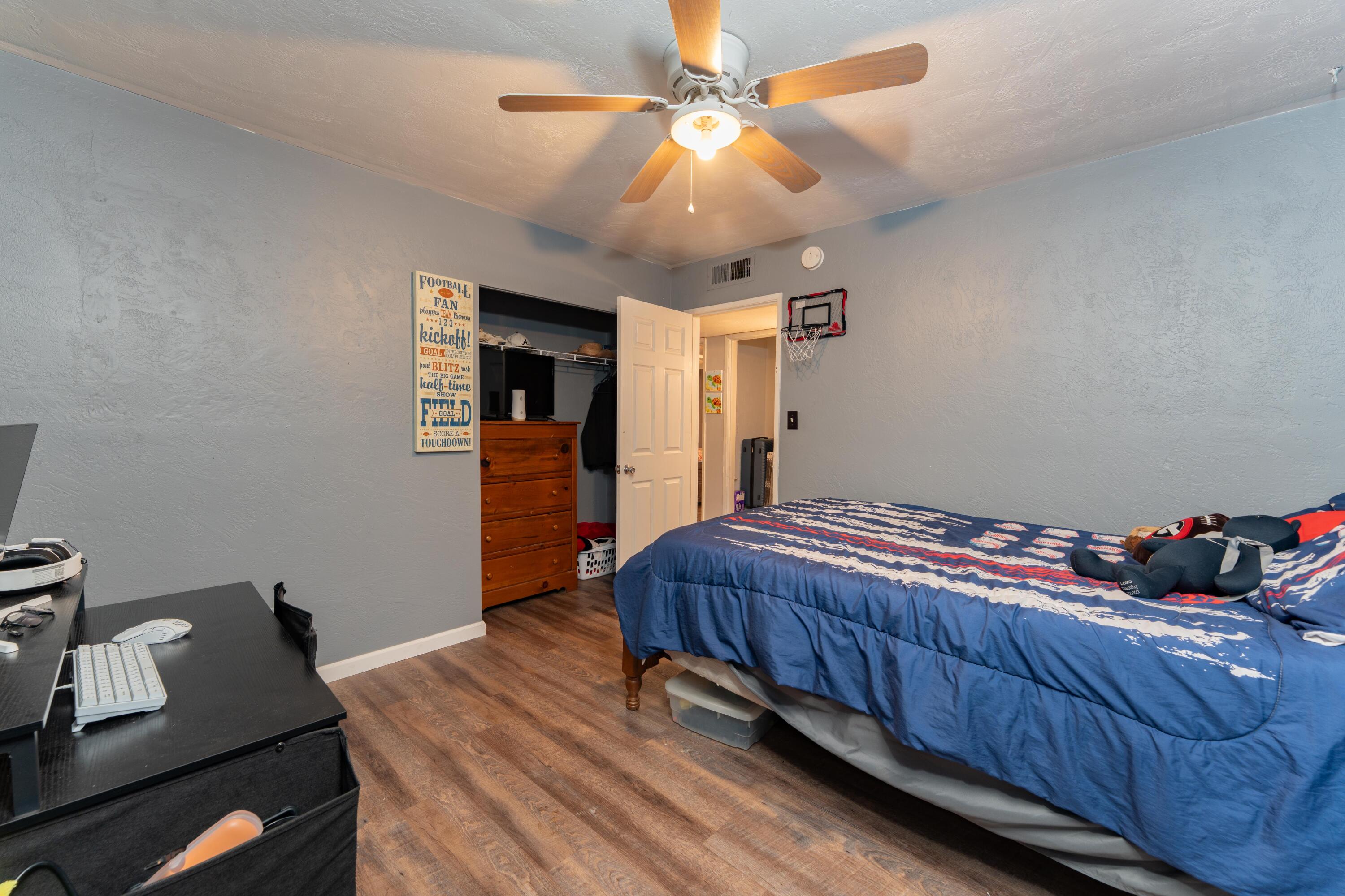 1644 W Victor Ave, Visalia, CA 93277