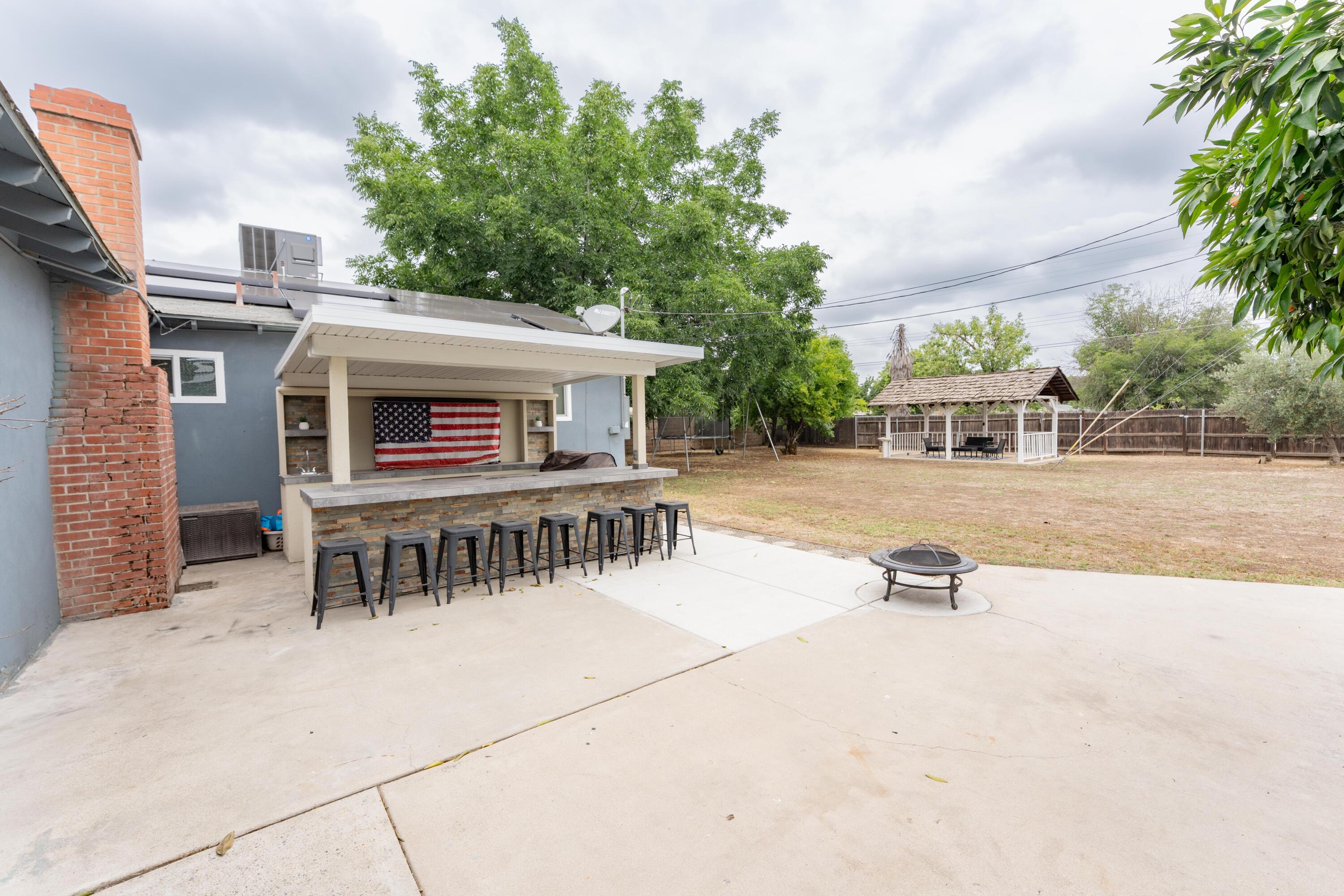 1644 W Victor Ave, Visalia, CA 93277