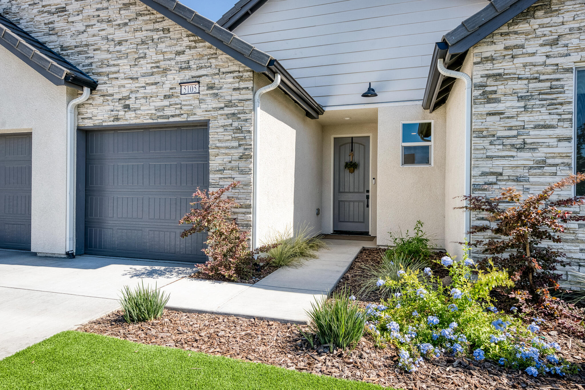 5105 W Delaware Ave, Visalia, CA 93291