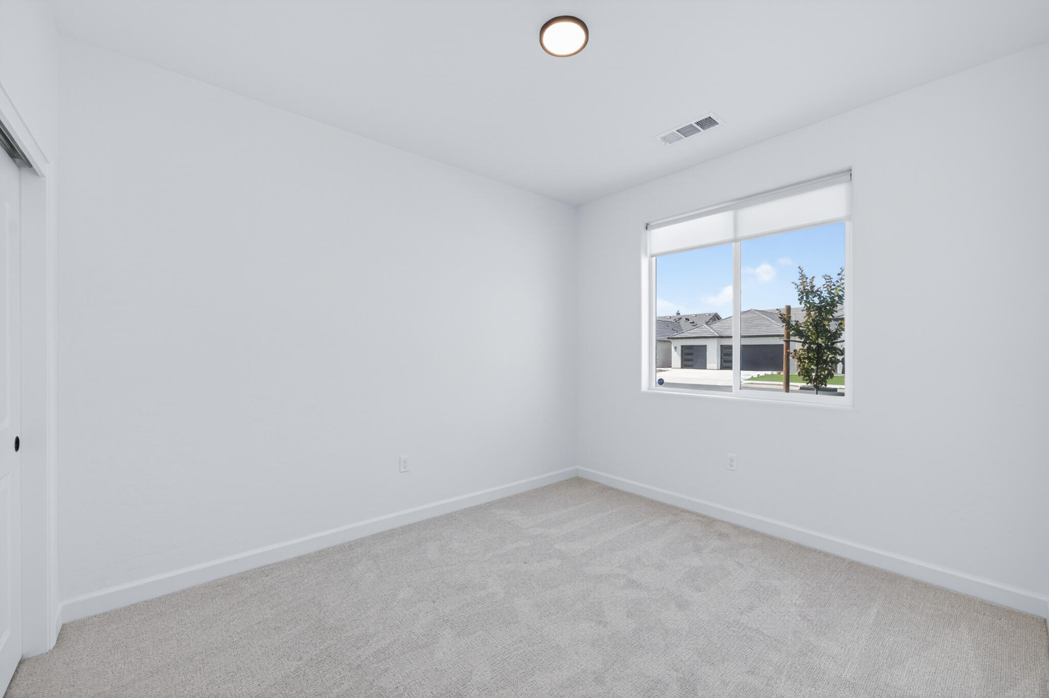 5105 W Delaware Ave, Visalia, CA 93291