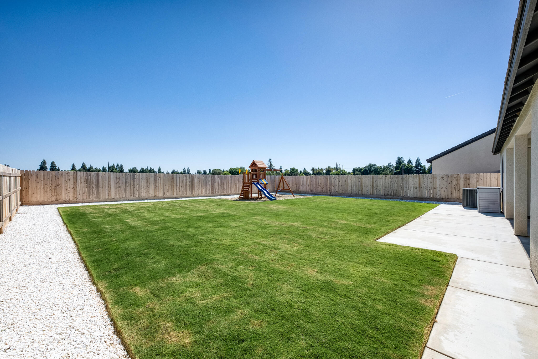 5105 W Delaware Ave, Visalia, CA 93291