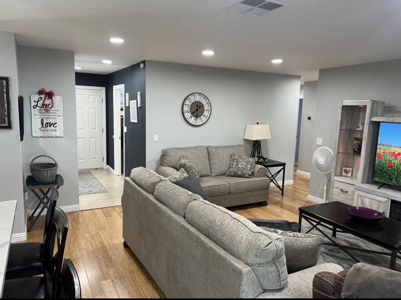 1160 N Laspina St, Tulare, CA 93274
