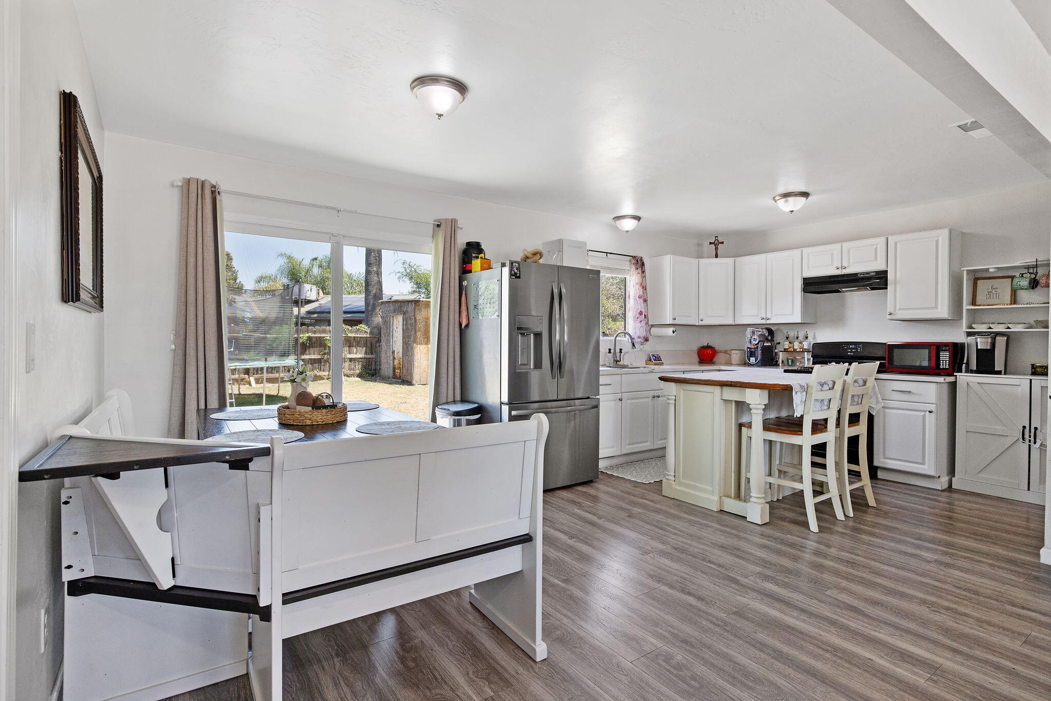 1704 S Santa Fe St, Visalia, CA 93292
